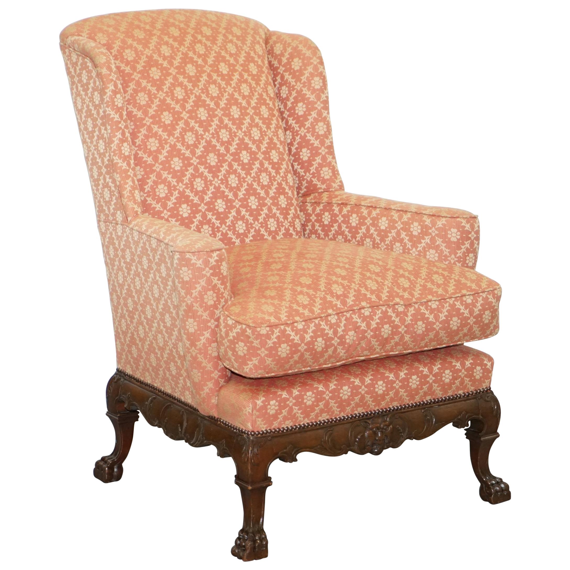 Seltener Thomas Chippendale Sessel mit leichter Ohrensessellehne aus stark geschnitztem Holz, 19. Jahrhundert