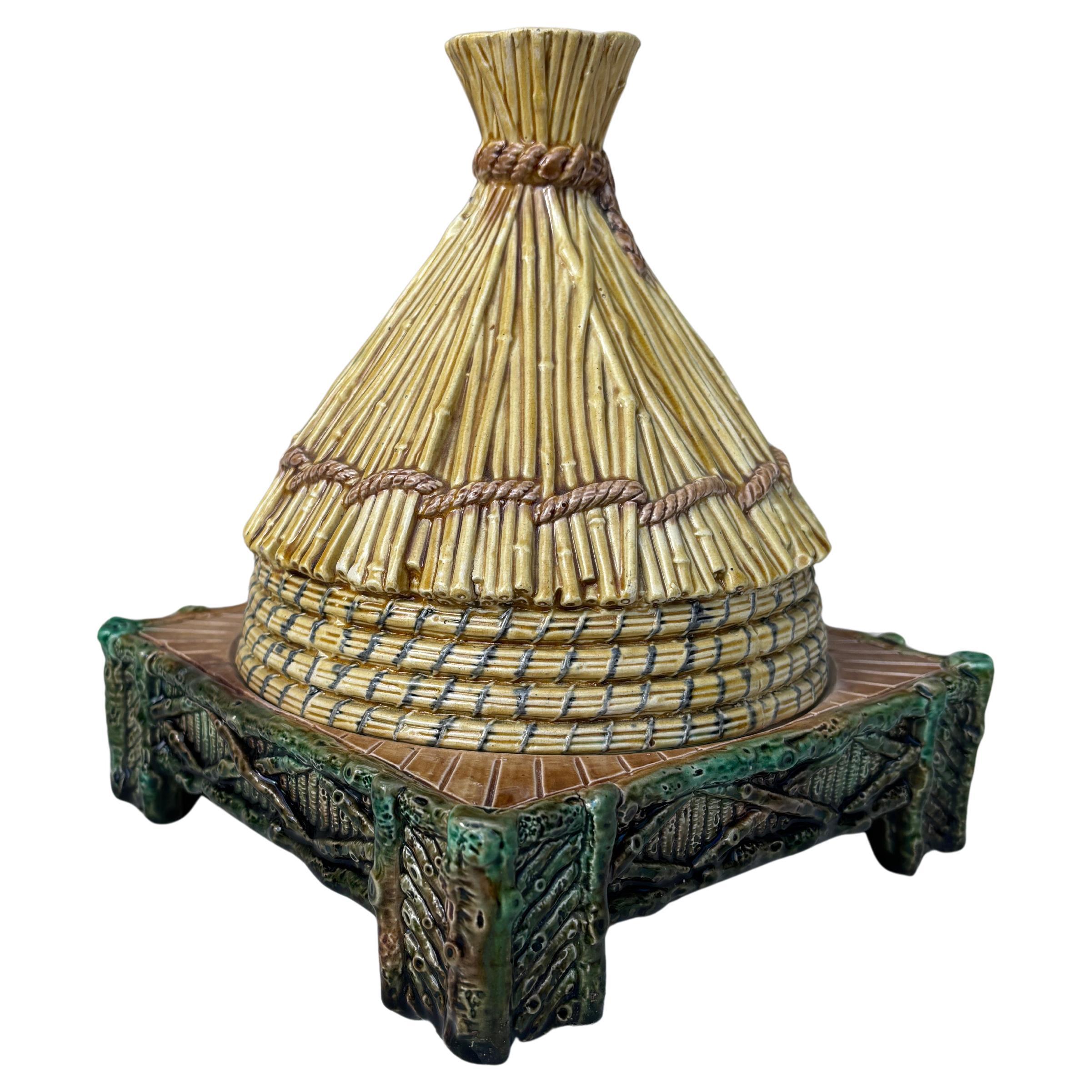Raro guardián de quesos de mayólica victoriana del siglo XIX George Jones Victoriano