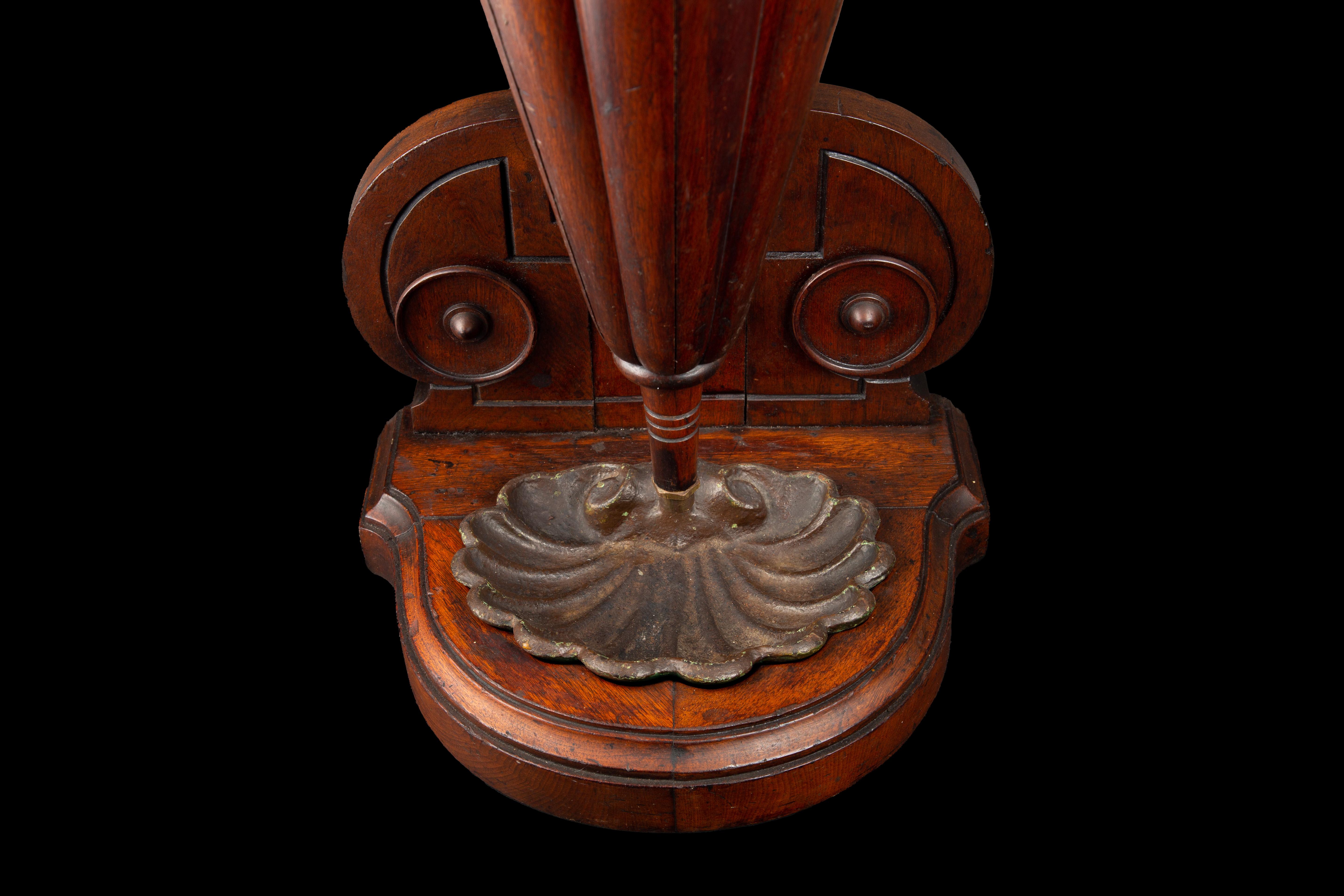 Late Victorian Rare 19th Century Walnut Hand Carved Wood Umbrella, Umbrella Stand For Sale