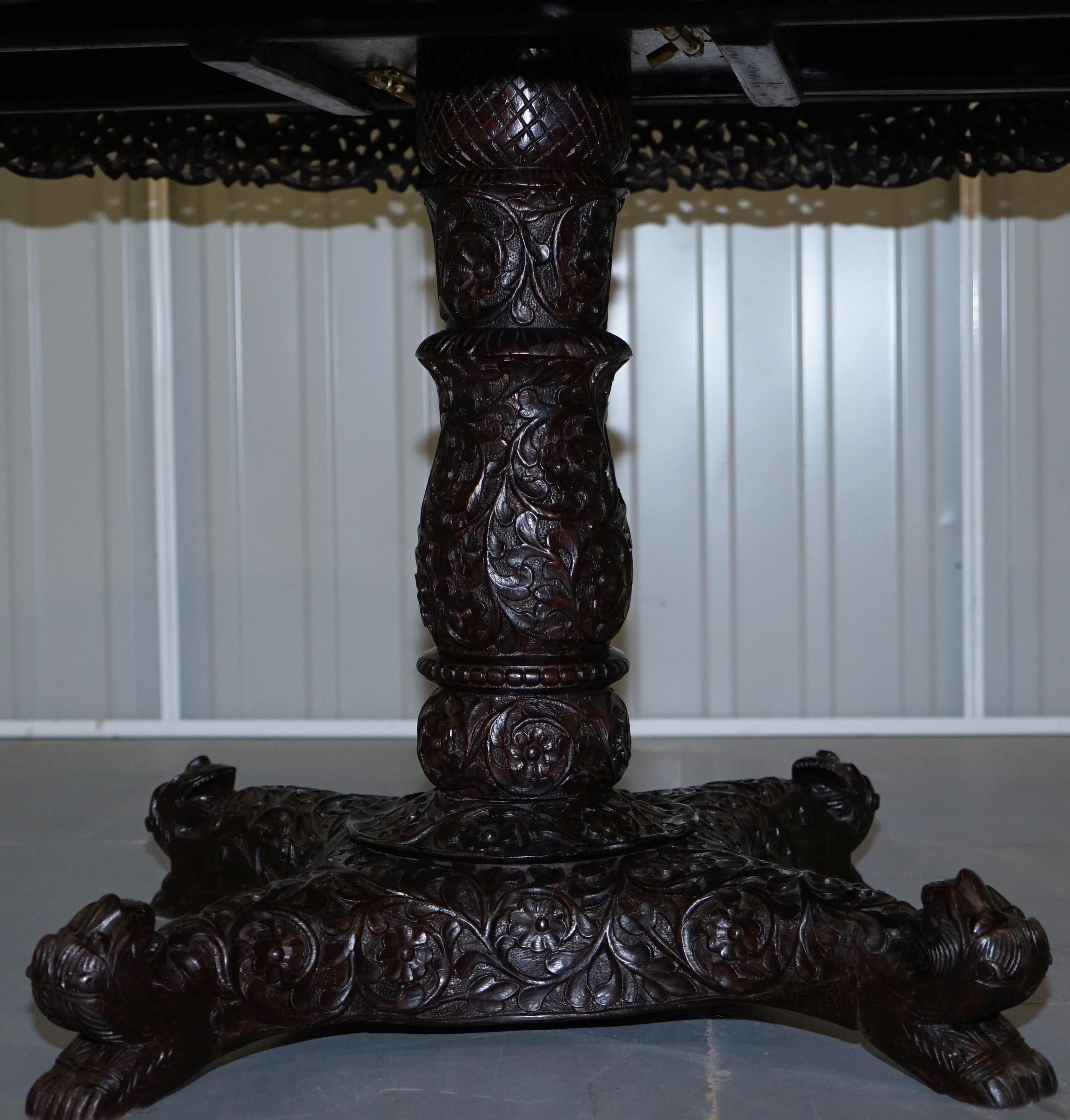 Rare 19th Century Anglo Indian Padauk Table Hand Carved Hardwood Lions & Flowers For Sale 4