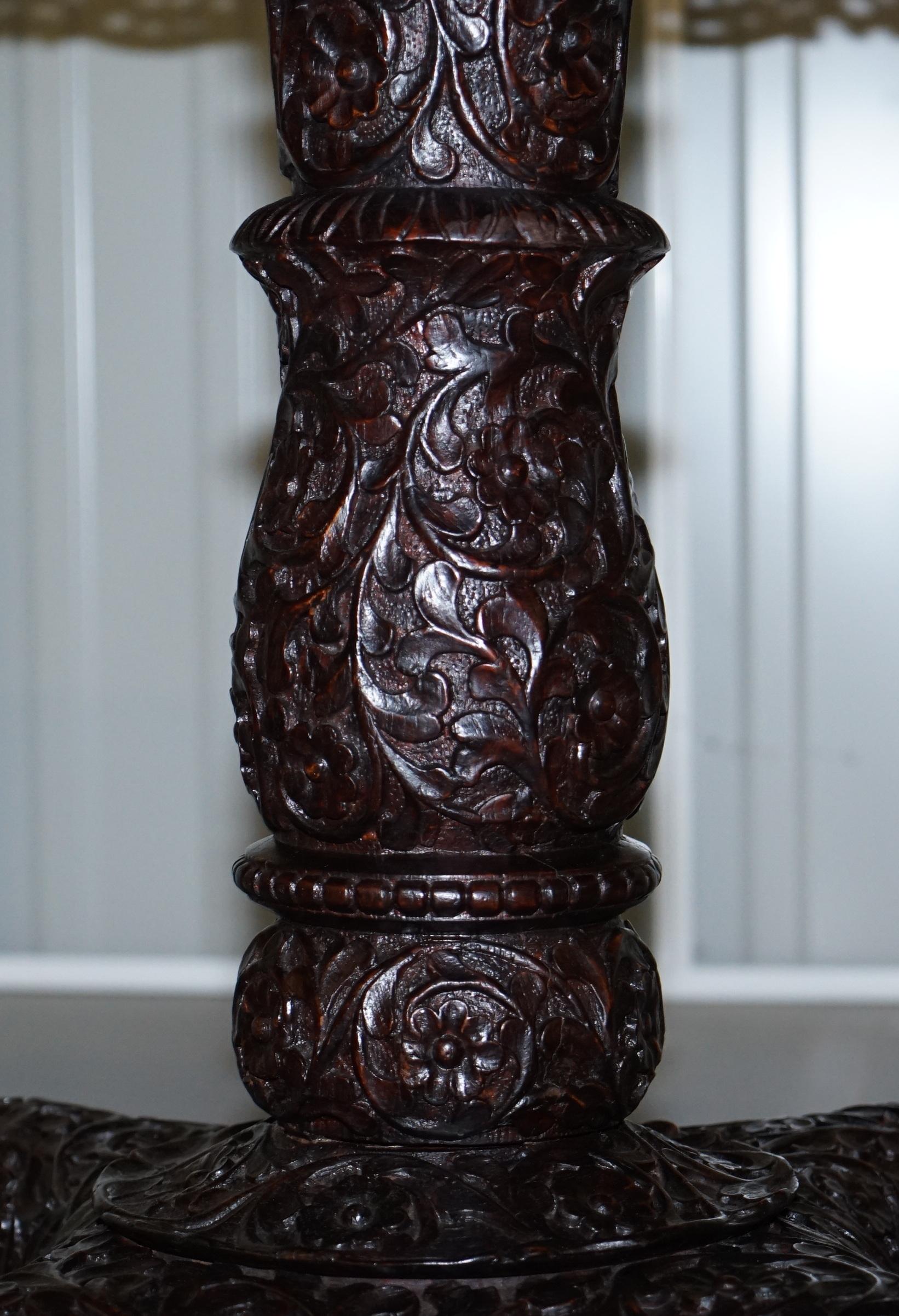 Rare 19th Century Anglo Indian Padauk Table Hand Carved Hardwood Lions & Flowers For Sale 7