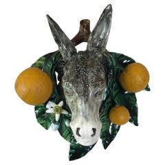 Rare pochette murale en majolique française du 19ème siècle Donkey avec des cornes d'orange Perret Gentil