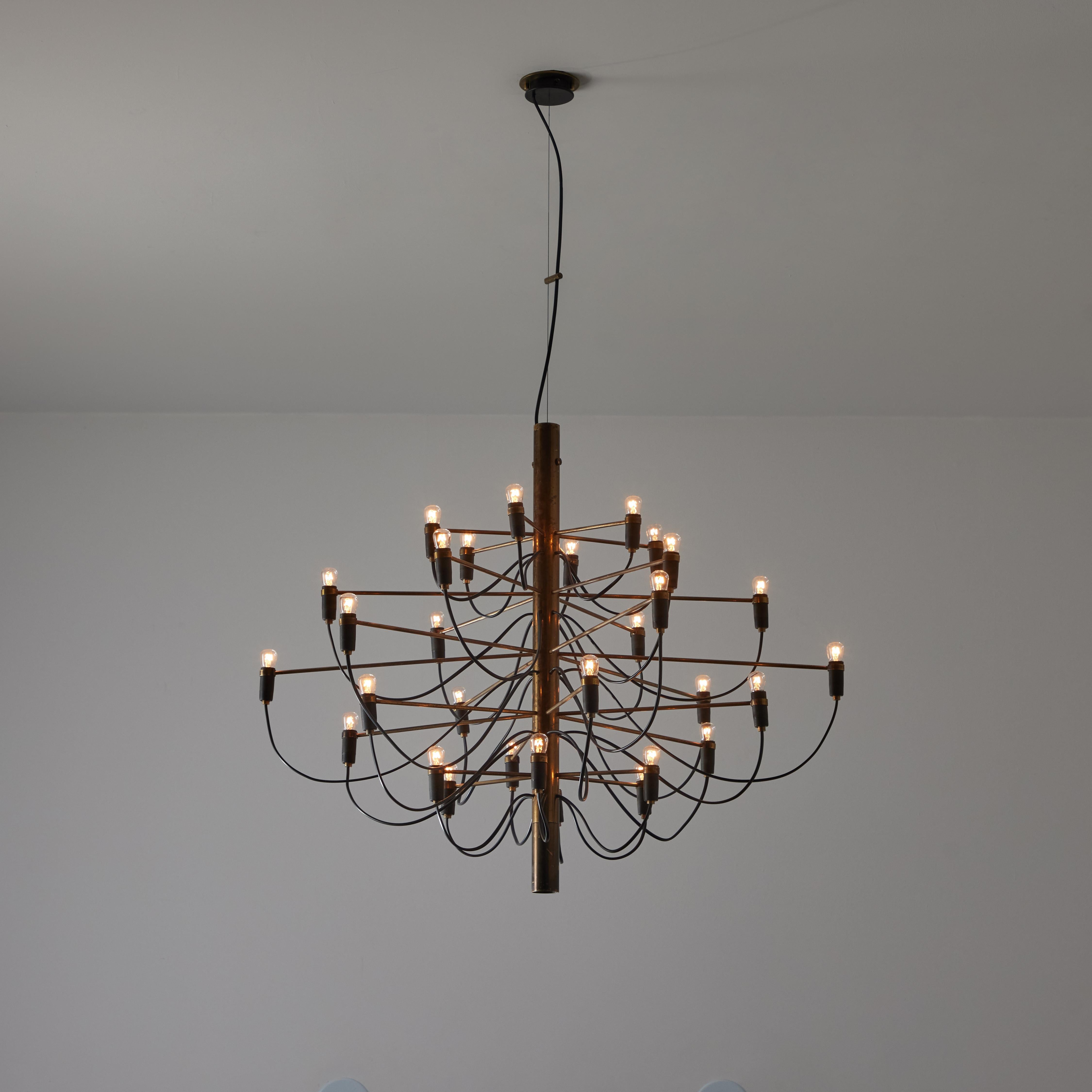 Raro lampadario modello 2097 in prima edizione di Gino Sarfatti for Arteluce in vendita 8