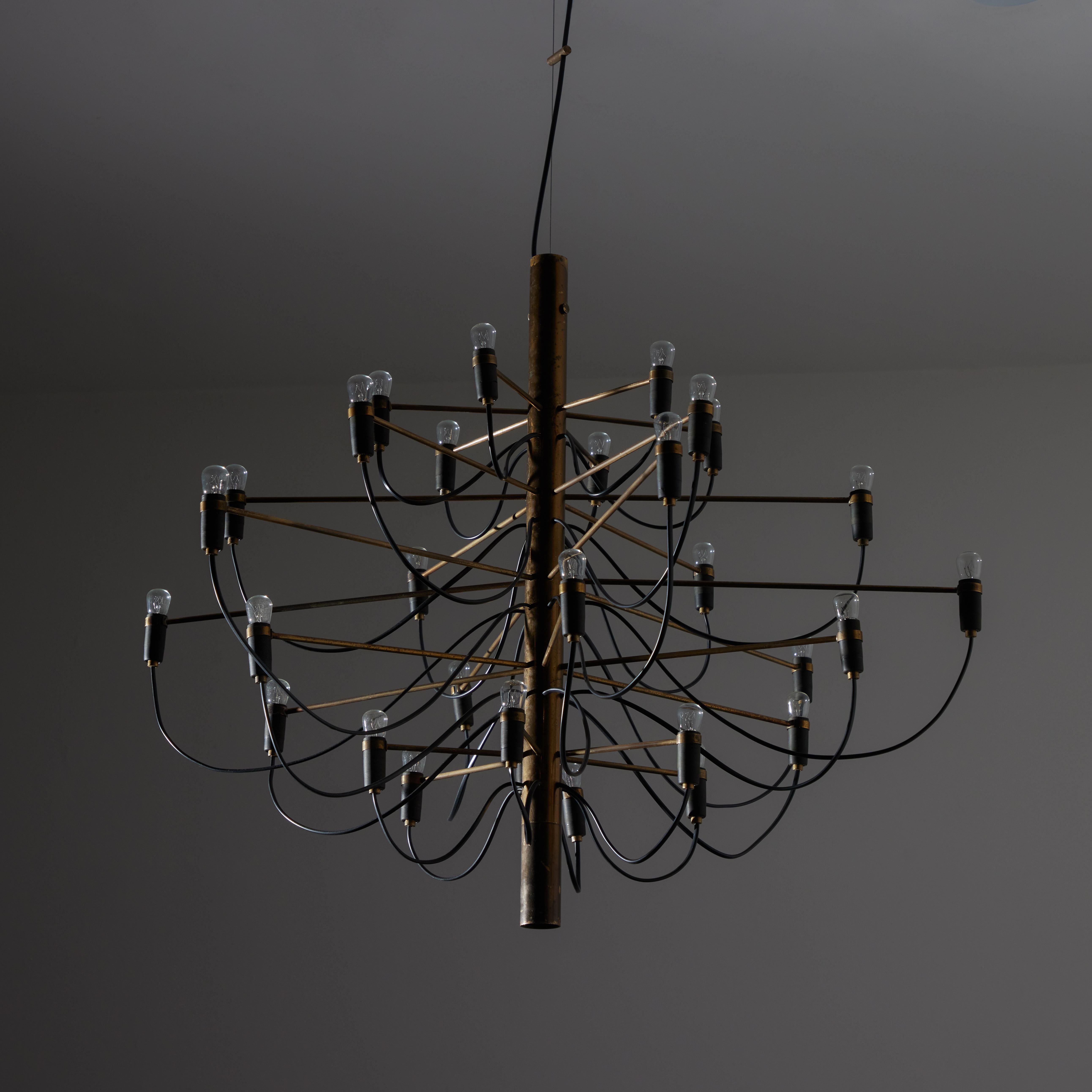 Italiano Raro lampadario modello 2097 in prima edizione di Gino Sarfatti for Arteluce in vendita