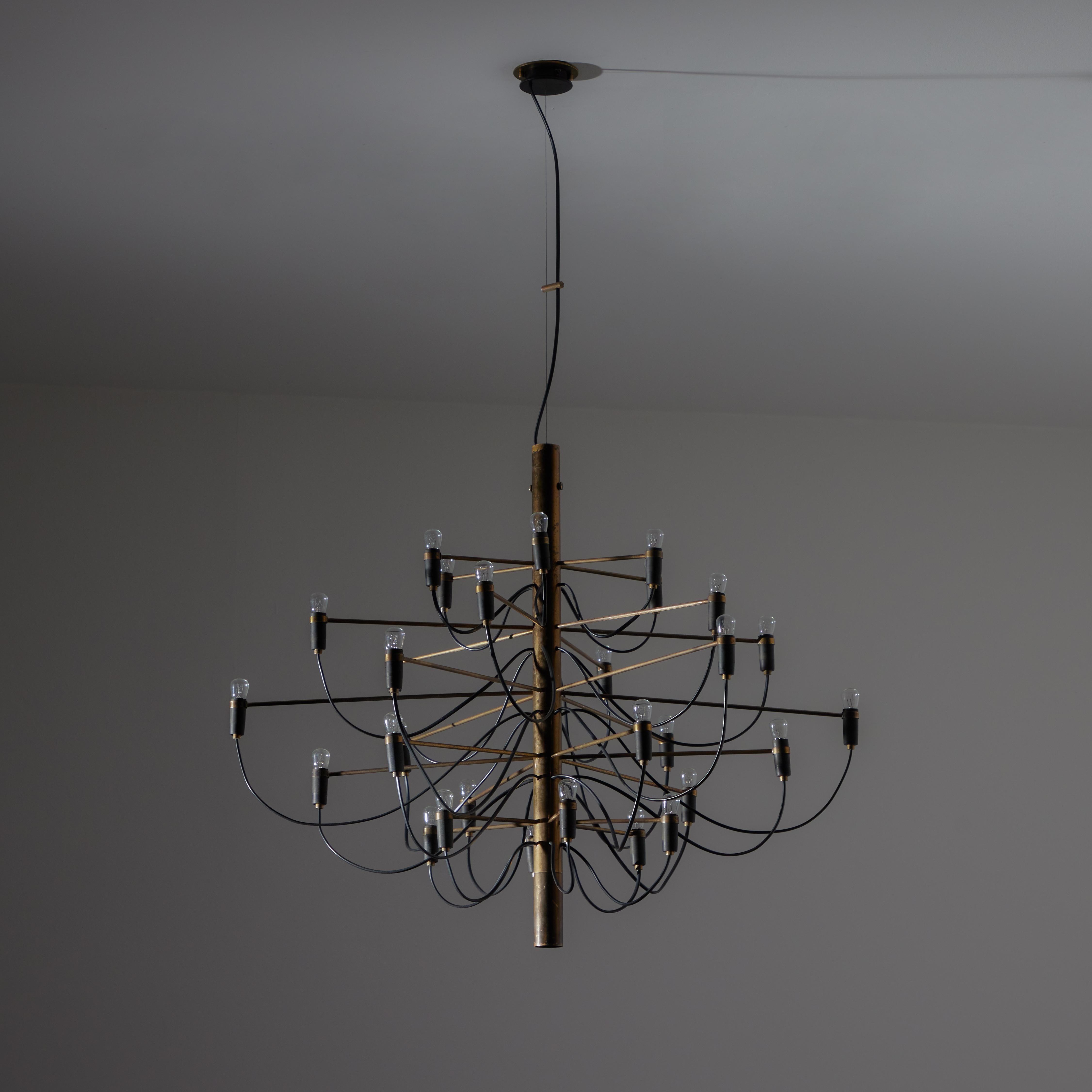 Patinato Raro lampadario modello 2097 in prima edizione di Gino Sarfatti for Arteluce in vendita