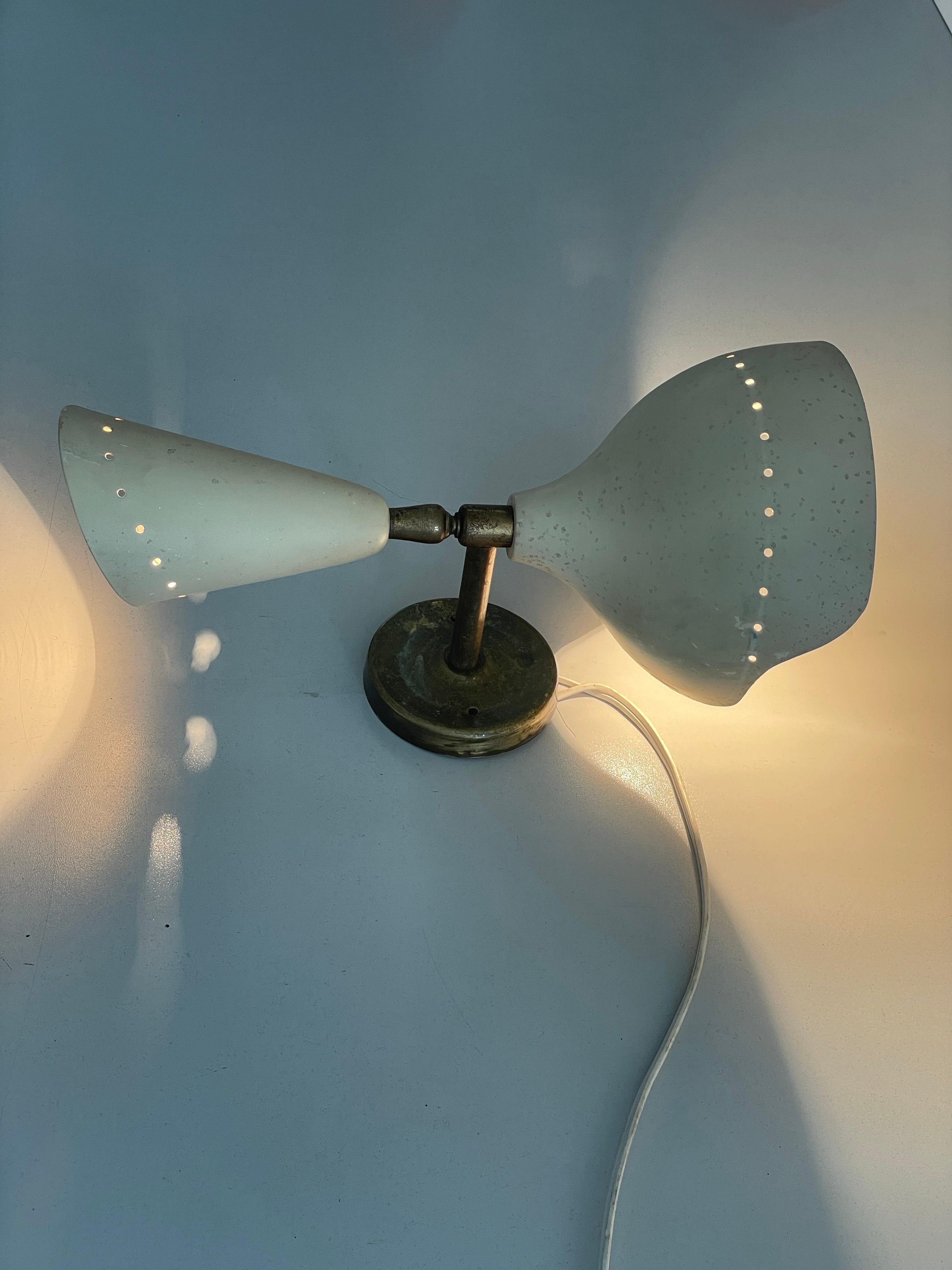 Seltener 2-köpfiger Wandleuchter aus Messing von Lumen, 1950er Jahre, Italien im Angebot 14