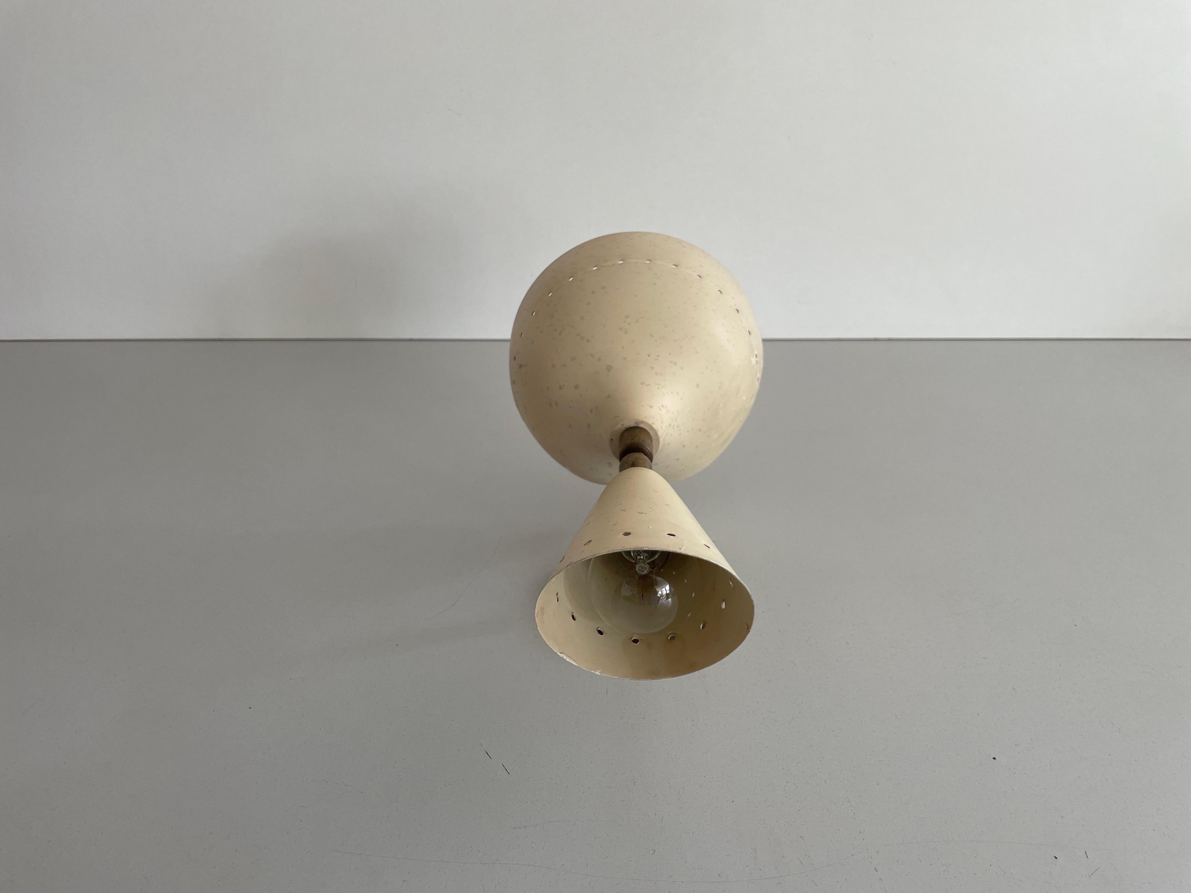 Seltener 2-köpfiger Wandleuchter aus Messing von Lumen, 1950er Jahre, Italien (Moderne der Mitte des Jahrhunderts) im Angebot