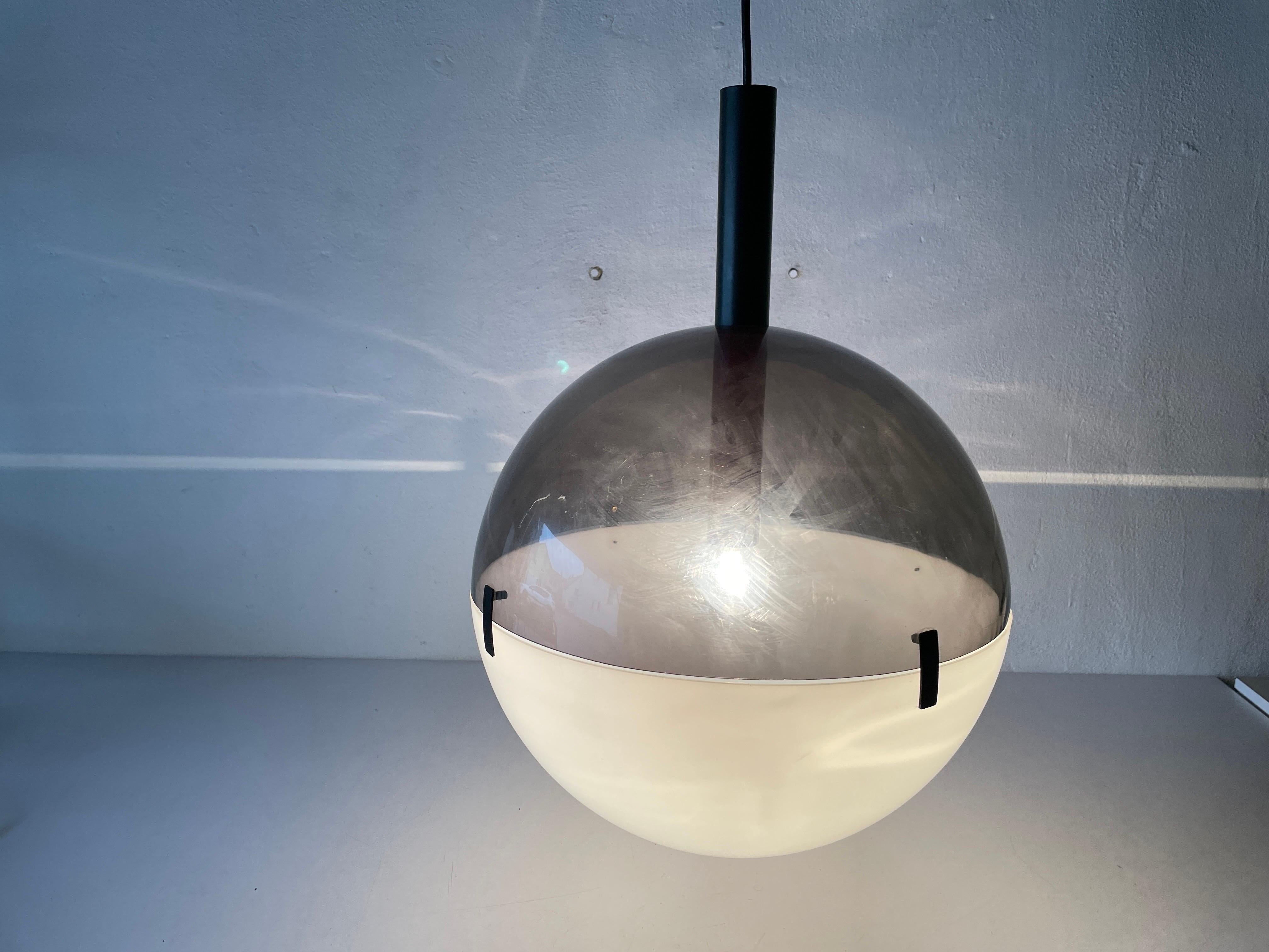 Seltene 2-teilige Plexiglas-Deckenleuchte XL im Kugeldesign von Stilux Milano, 60er Jahre, Italien im Angebot 3