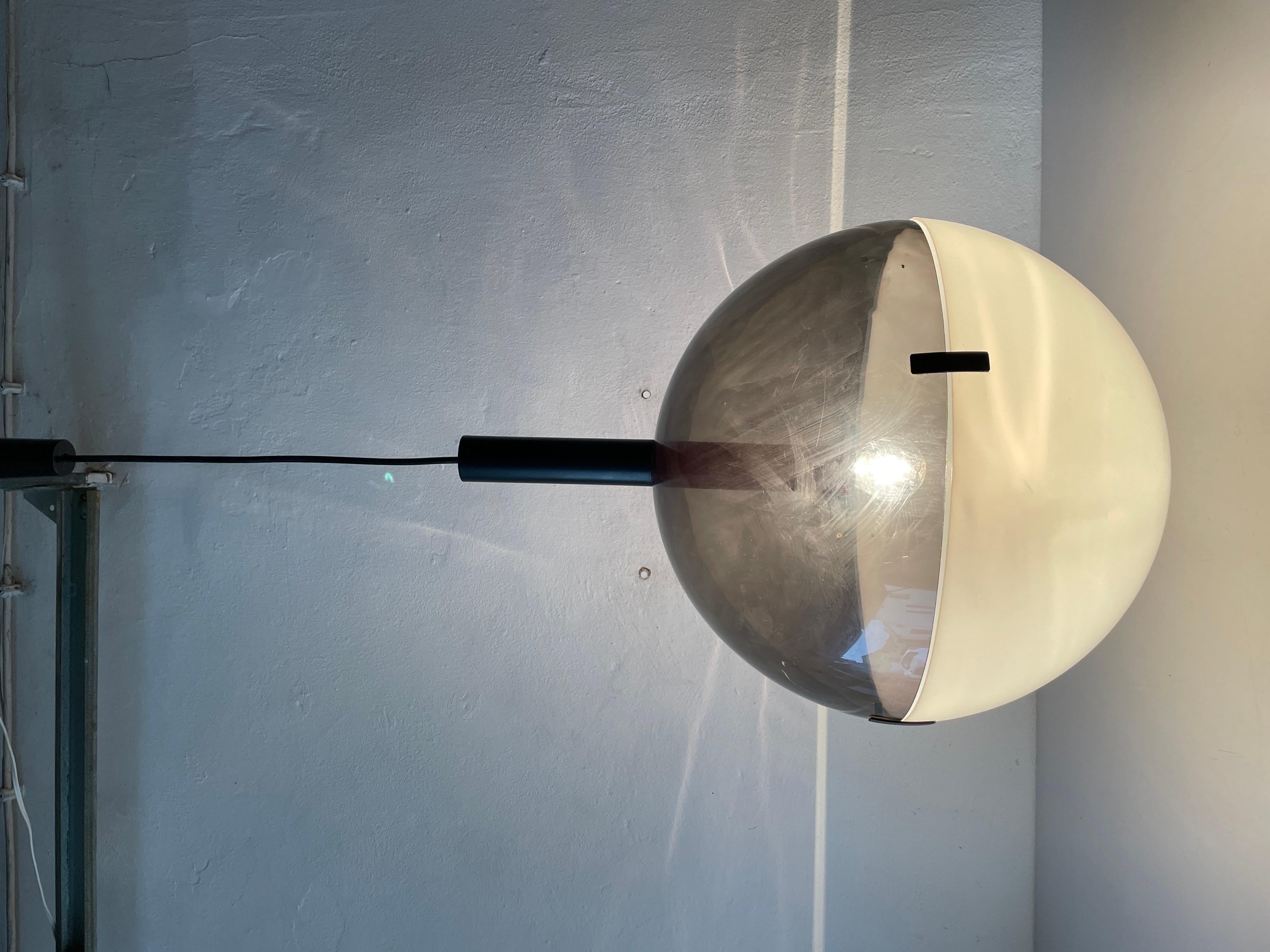 Seltene 2-teilige Plexiglas-Deckenleuchte XL im Kugeldesign von Stilux Milano, 60er Jahre, Italien im Angebot 4