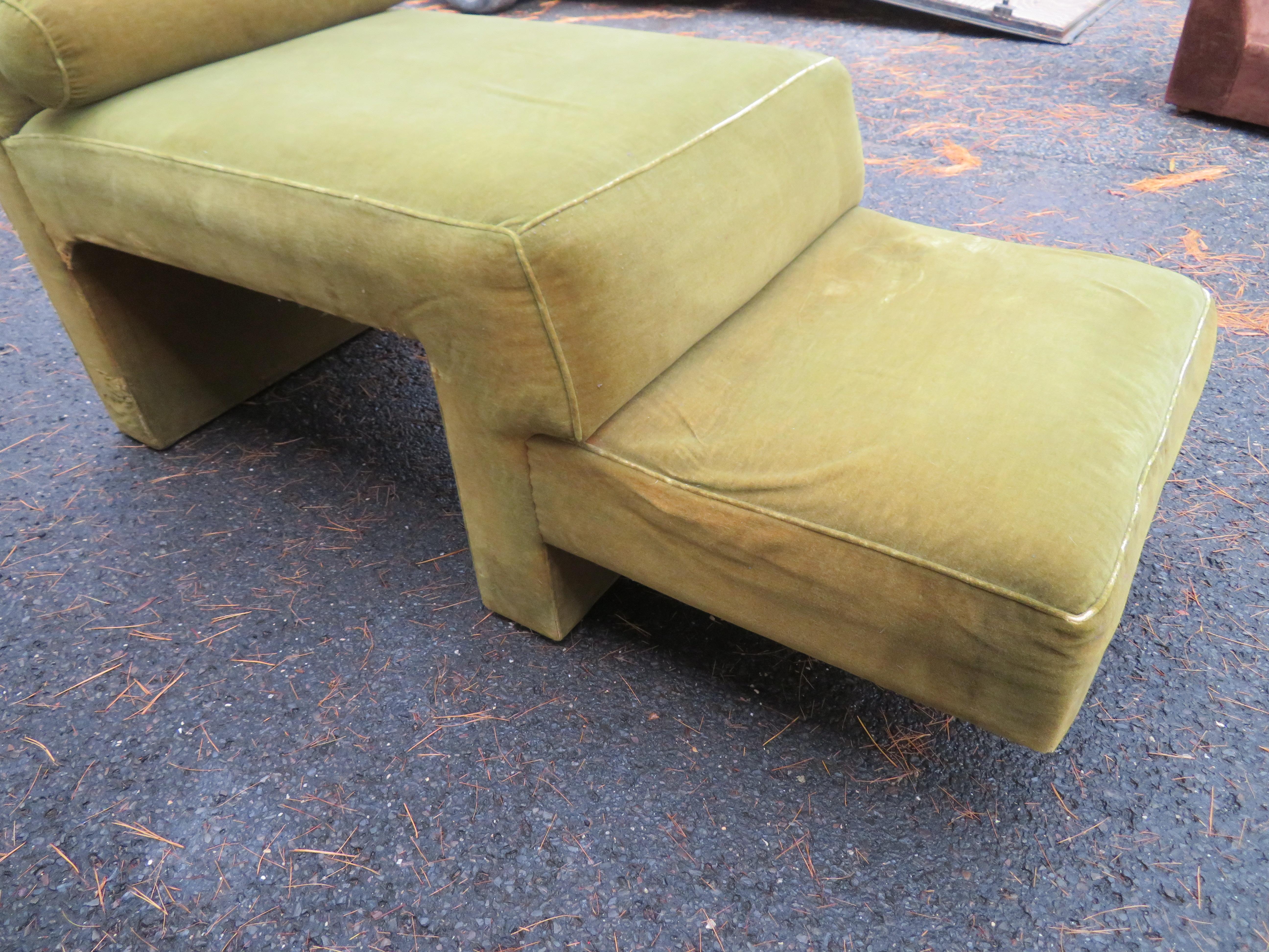Upholstery Rare 2 Tier Vladimir Kagan Omnibus Chaise Lounge Sofa Lucite Mid-Century Modern For Sale