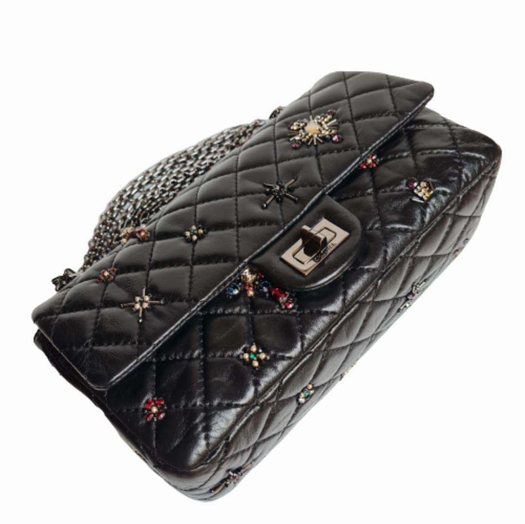 Rare 2000s Chanel Black Quilted Paris-Londres 255 Embellished Reissue Bag For Sale 14