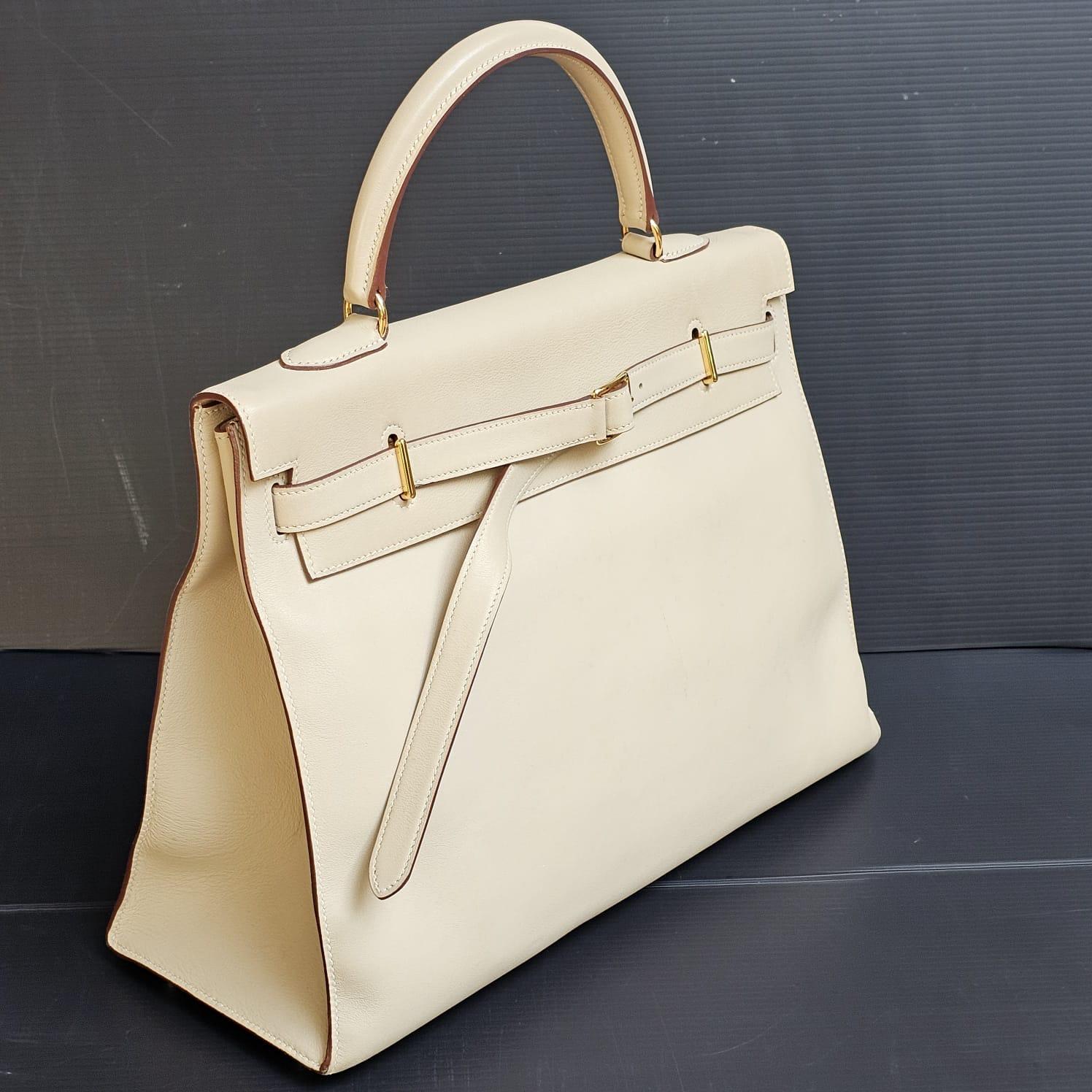 Rare 2007 Hermes Parchemin Swift Kelly Flat 35 Bag In Good Condition In Jakarta, Daerah Khusus Ibukota Jakarta