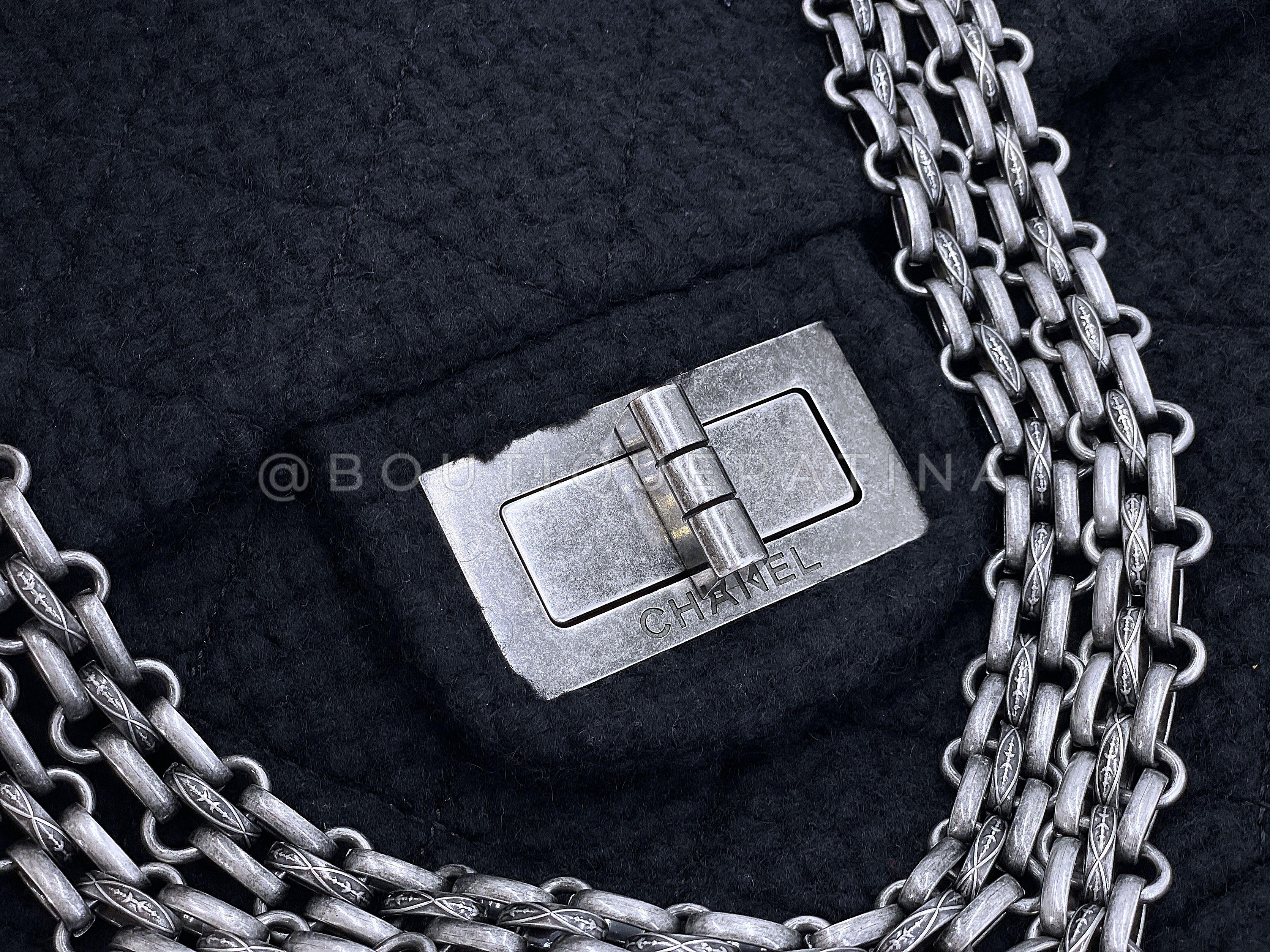 Rare 2009 Chanel Black Tweed XXL Supermodel Reissue Flap Bag Weekender RHW 67972 For Sale 4