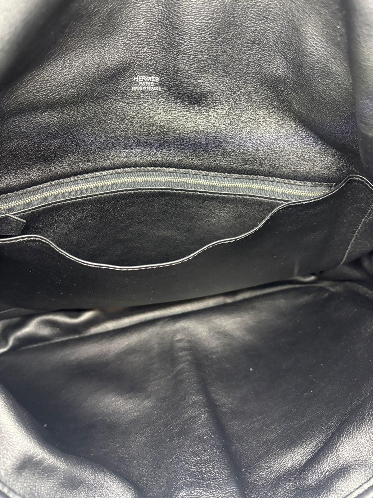 Rara bolsa de mensajero Hermes 2011 de cuero negro de Sikkim Barda 43. en venta 8