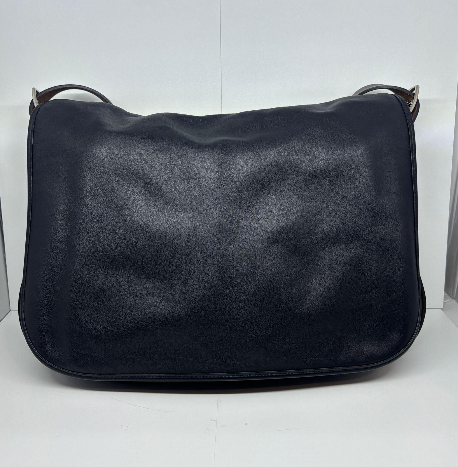 Rara bolsa de mensajero Hermes 2011 de cuero negro de Sikkim Barda 43. en Bueno estado para la venta en Jakarta, Daerah Khusus Ibukota Jakarta