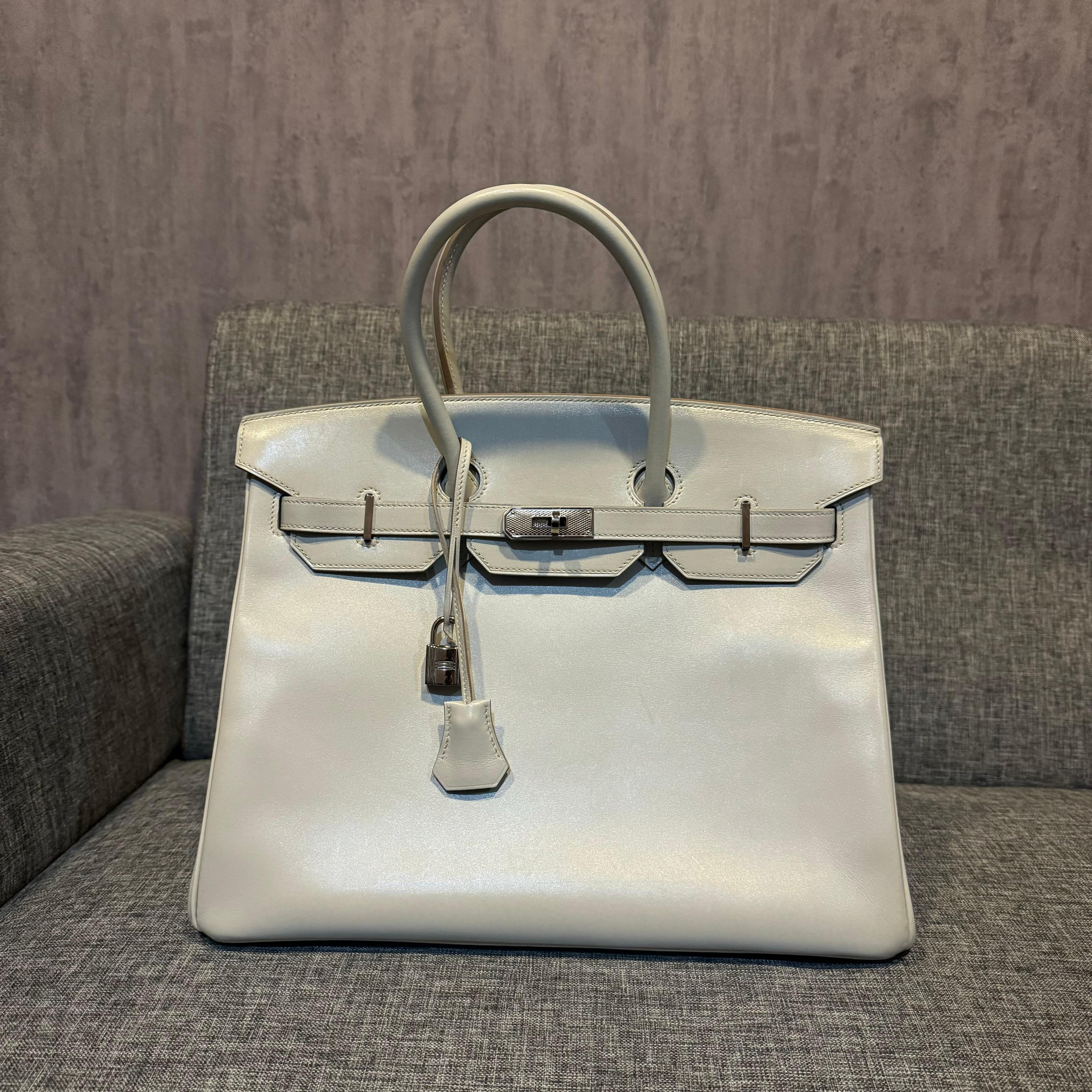 Rare 2013 Hermes Tadelakt Gris Perle Palladium Guilloche Hardware Birkin 35 Bag For Sale 13