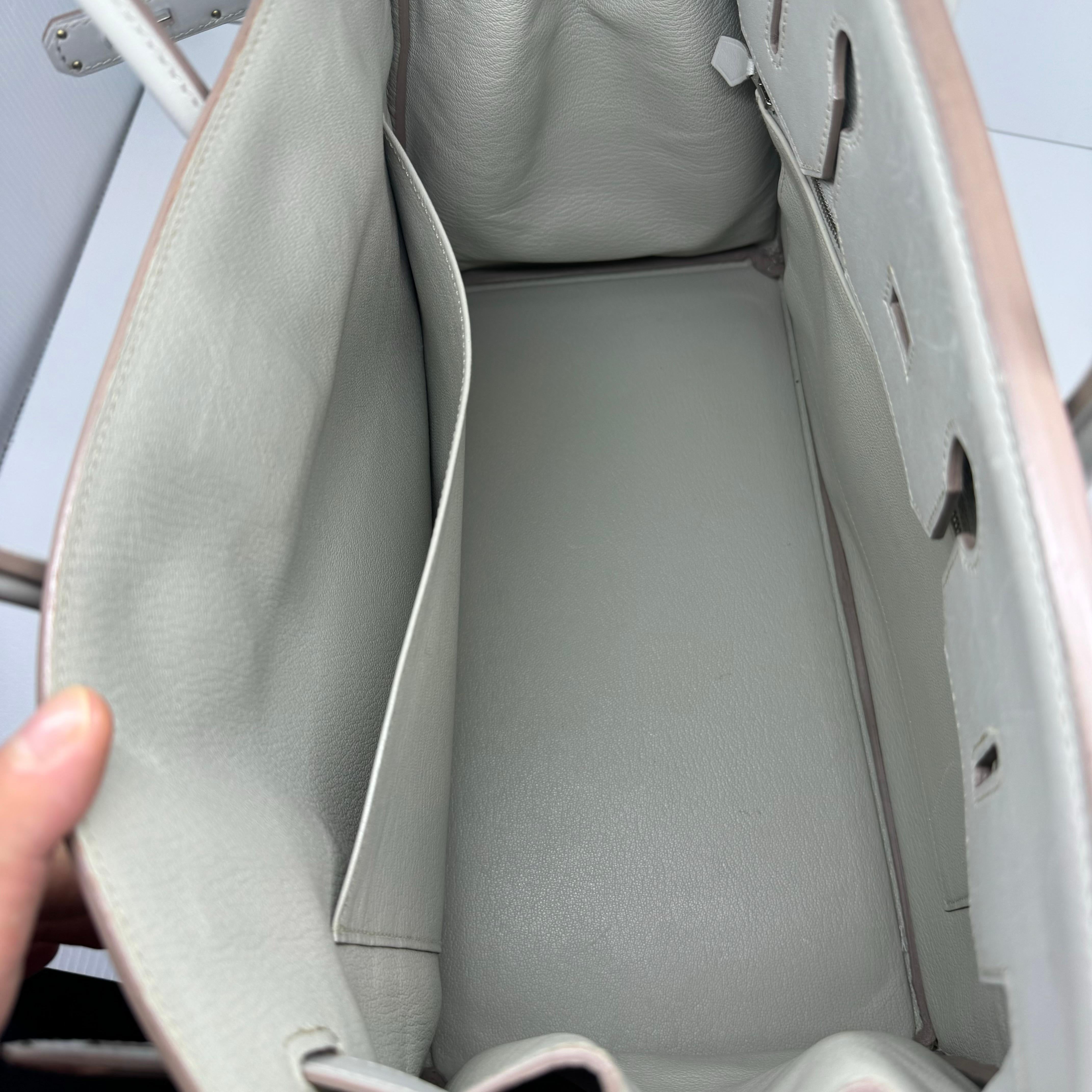 Women's or Men's Rare 2013 Hermes Tadelakt Gris Perle Palladium Guilloche Hardware Birkin 35 Bag For Sale
