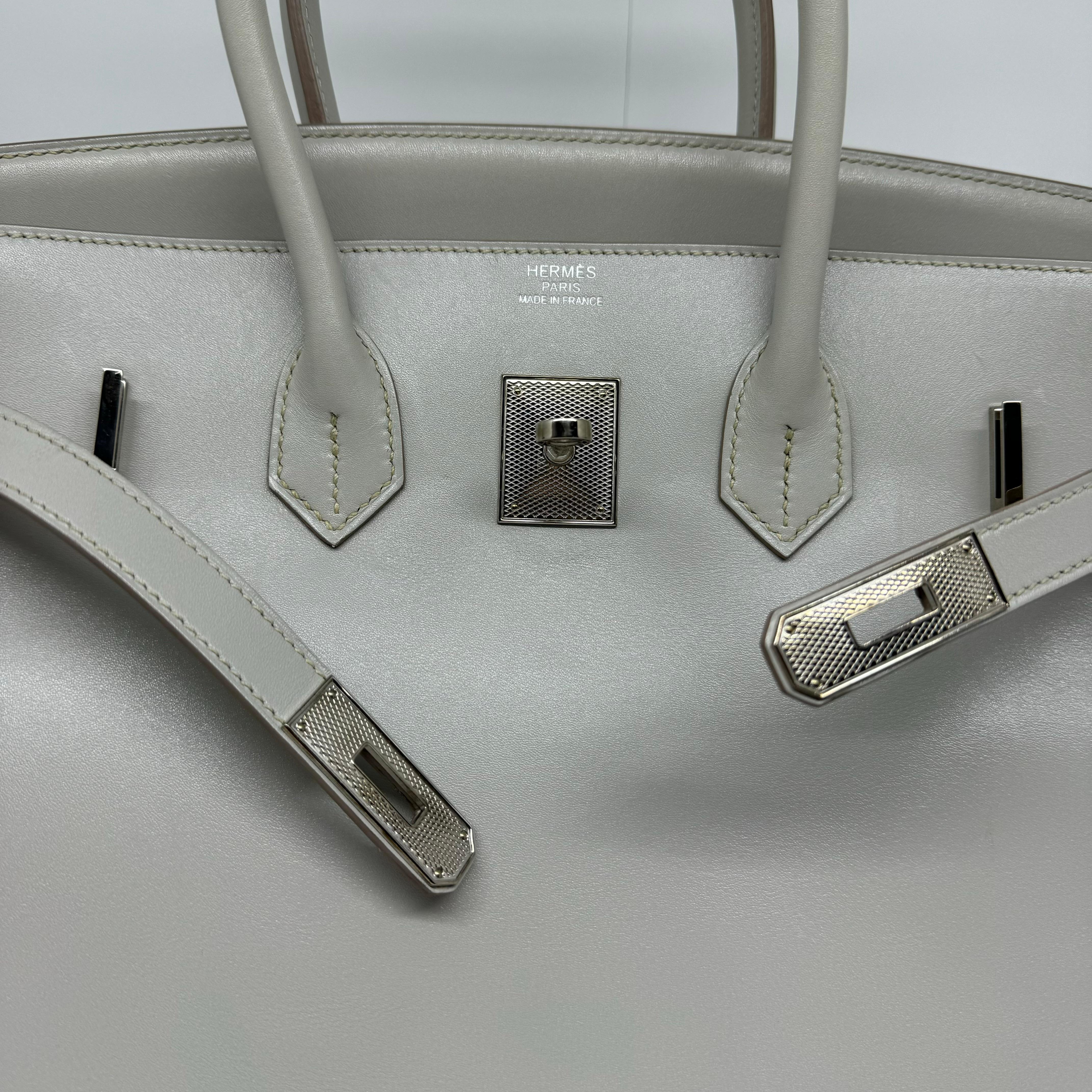 Rare 2013 Hermes Tadelakt Gris Perle Palladium Guilloche Hardware Birkin 35 Bag For Sale 3