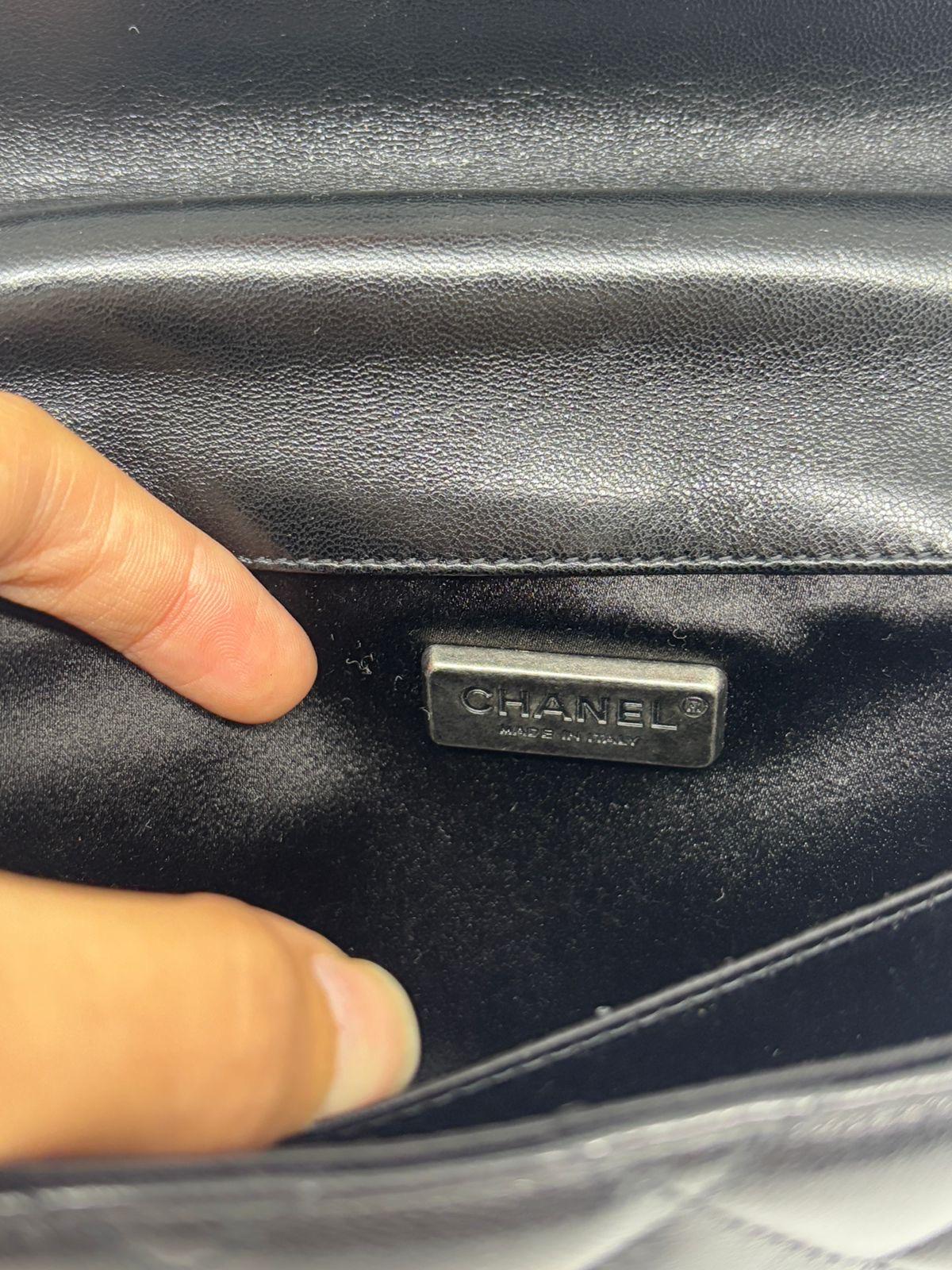 Rare 2014 Chanel Black Leather Quilted Around The World Clutch 8