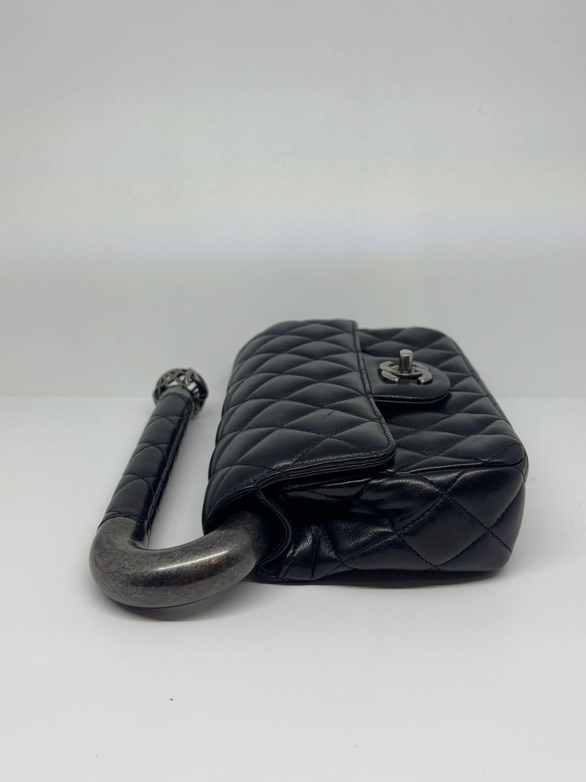 Rare 2014 Chanel Black Leather Quilted Around The World Clutch In Good Condition In Jakarta, Daerah Khusus Ibukota Jakarta