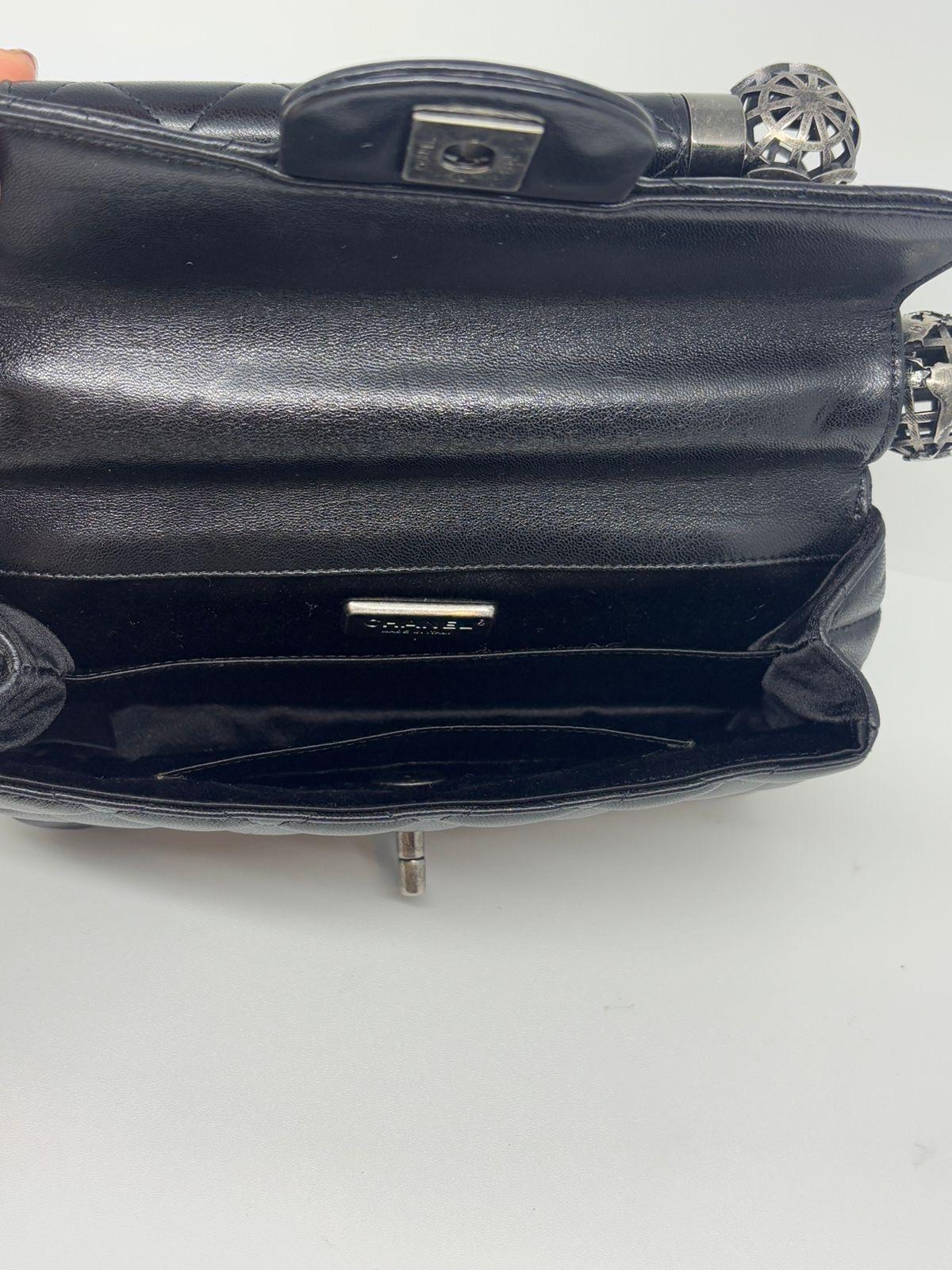 Rare 2014 Chanel Black Leather Quilted Around The World Clutch 5