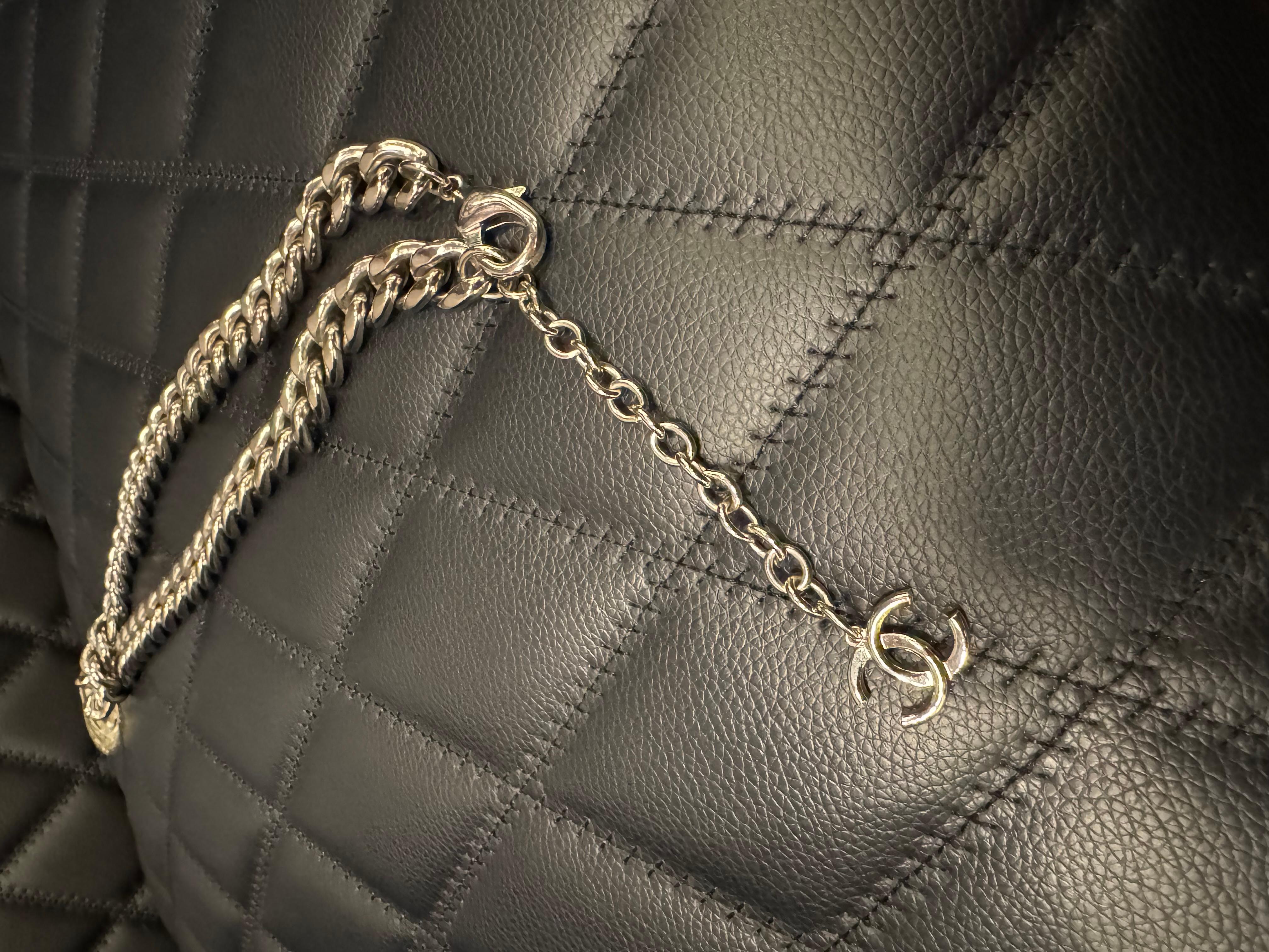Women's or Men's Rare 2014 Chanel CC Resin Padlock Chain Necklace For Sale