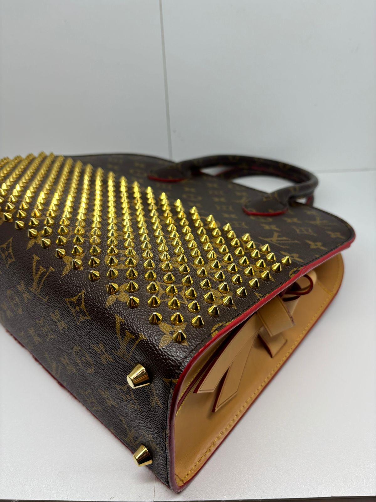 Rare sac à clous Icono Crust Monogram rouge poney de Louis Vuitton x Louboutin, 2014 en vente 9