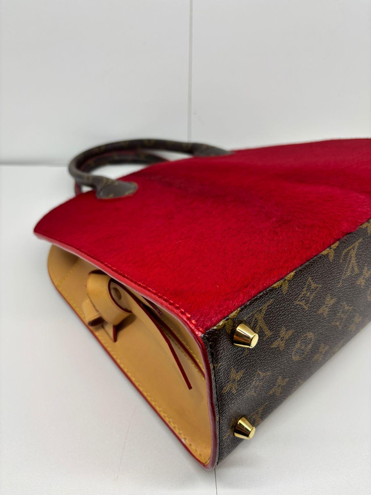 Rare sac à clous Icono Crust Monogram rouge poney de Louis Vuitton x Louboutin, 2014 en vente 3