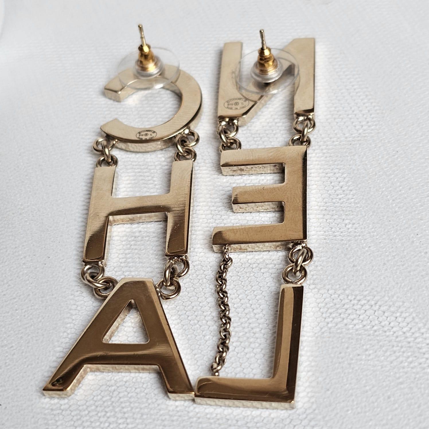 Women's Rare 2019 Chanel Logo Drop Earrings For Sale