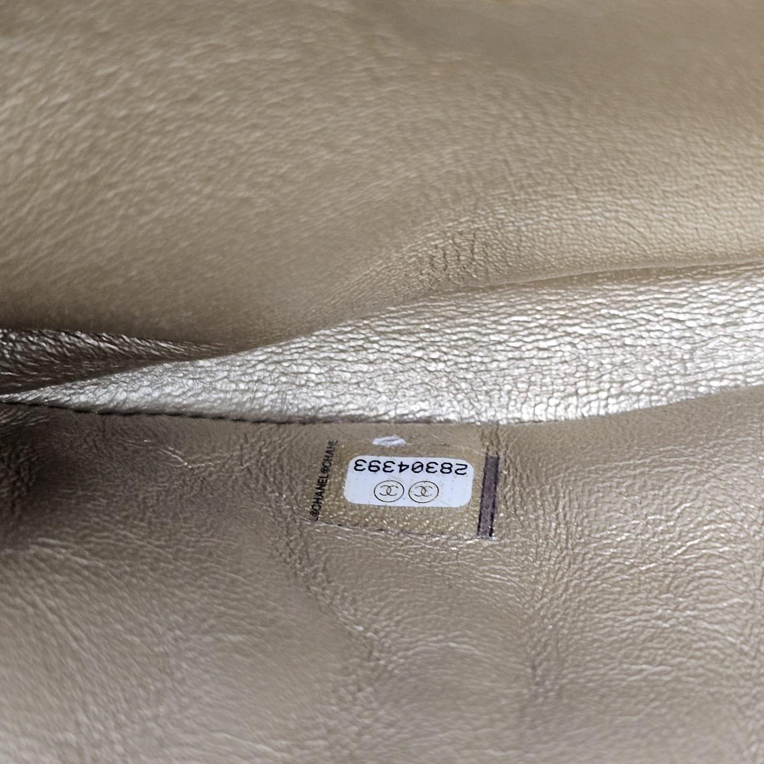 Rare 2019 Chanel White Quilted All About Chains Waist Bag For Sale 11