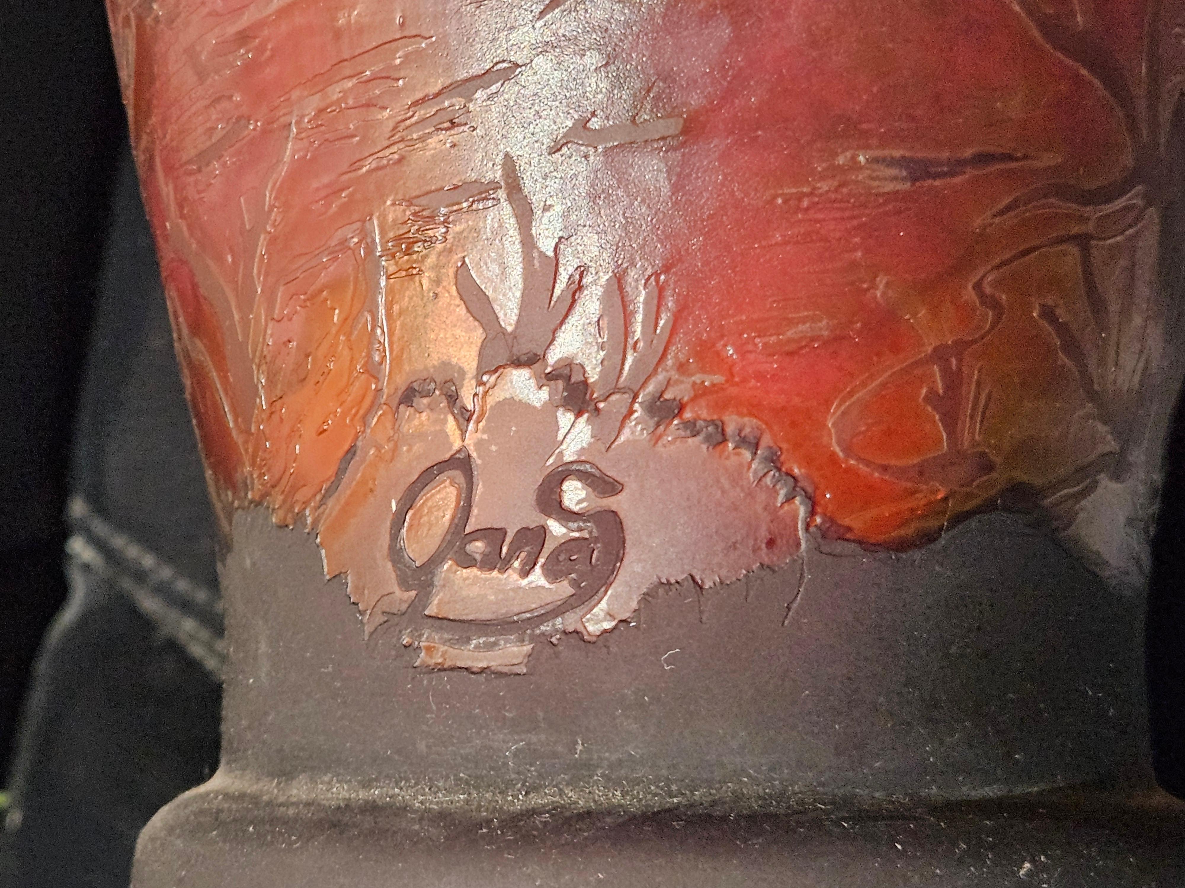 Seltene Vase aus europäischem farbigem Glas mit Metallic-Overlay aus dem 20. Jahrhundert, Florida Estate (Kristall) im Angebot