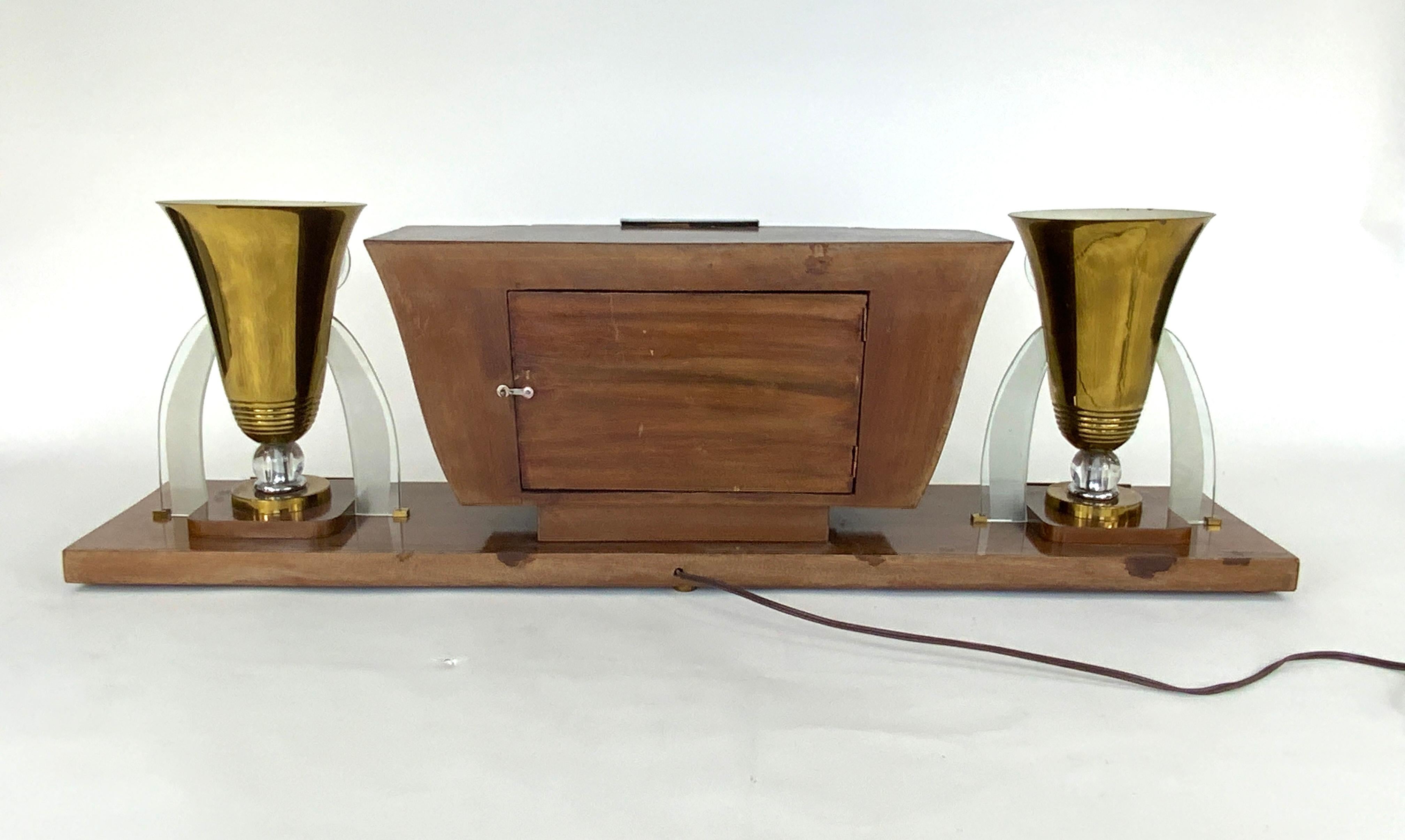 Rare pendule de cheminée Art déco du 20ème siècle avec lampes diffuses en vente 6