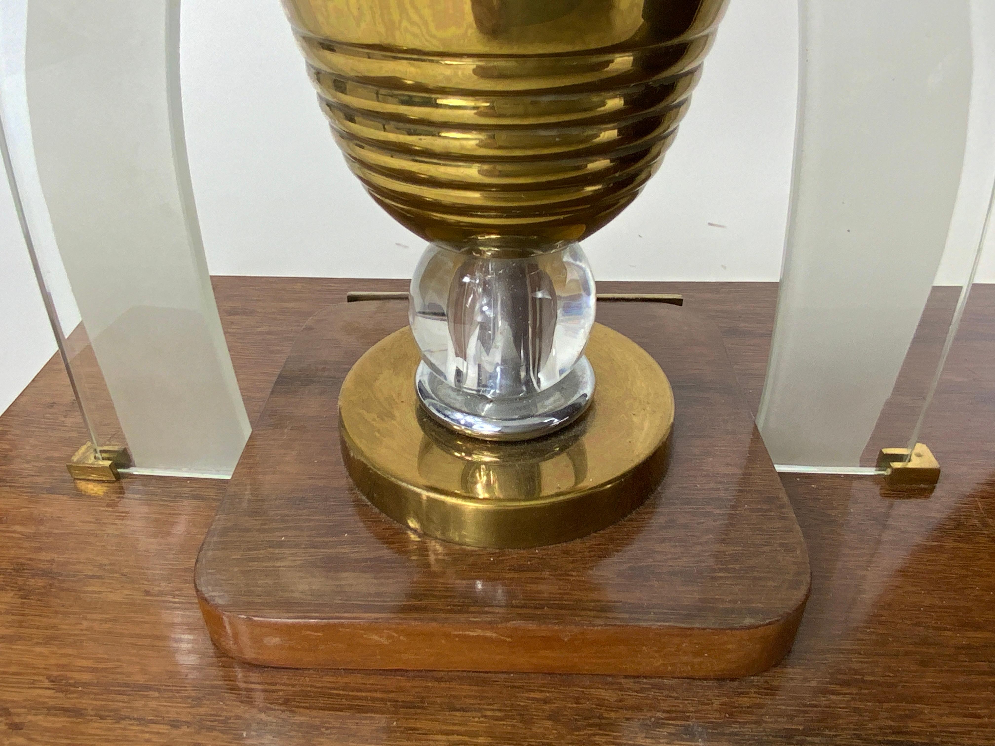 Rare pendule de cheminée Art déco du 20ème siècle avec lampes diffuses en vente 8