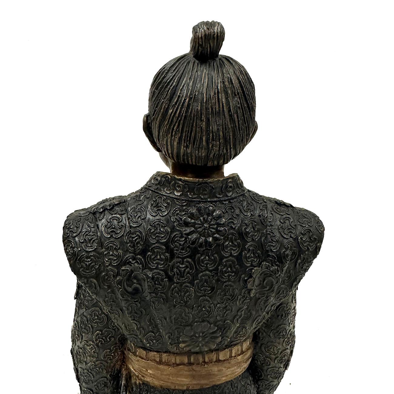 Rare statue de Samurai en bronze ancien japonais du 20ème siècle en vente 2