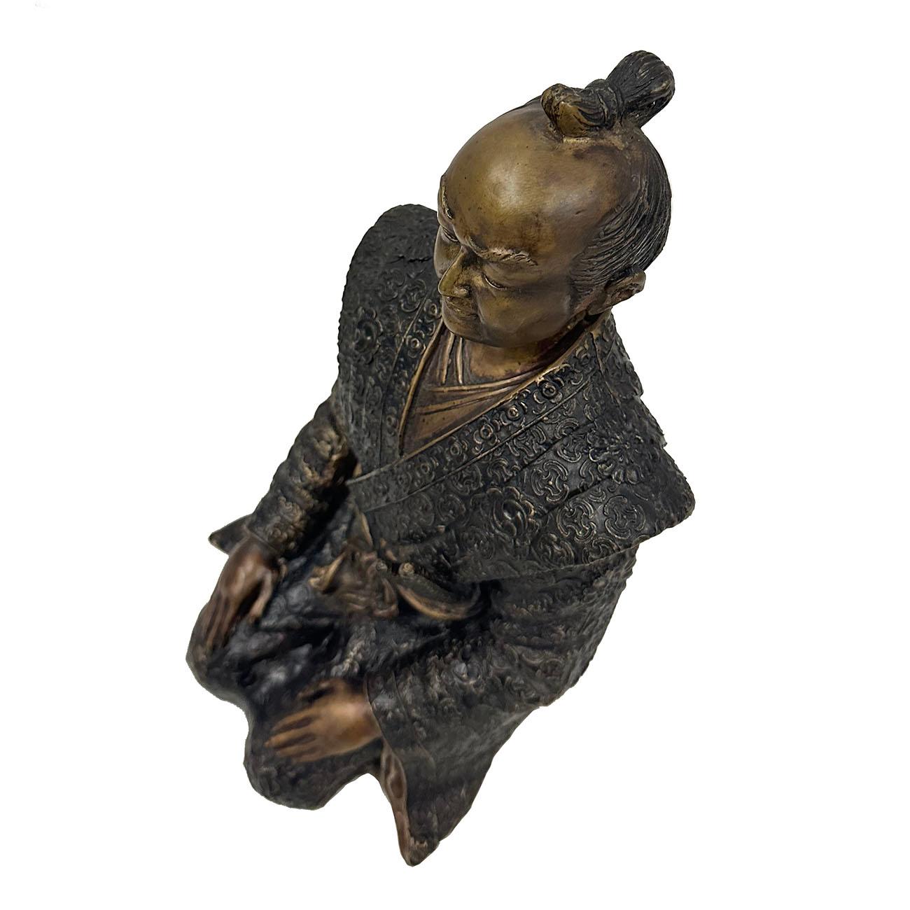 Rare statue de Samurai en bronze ancien japonais du 20ème siècle en vente 4