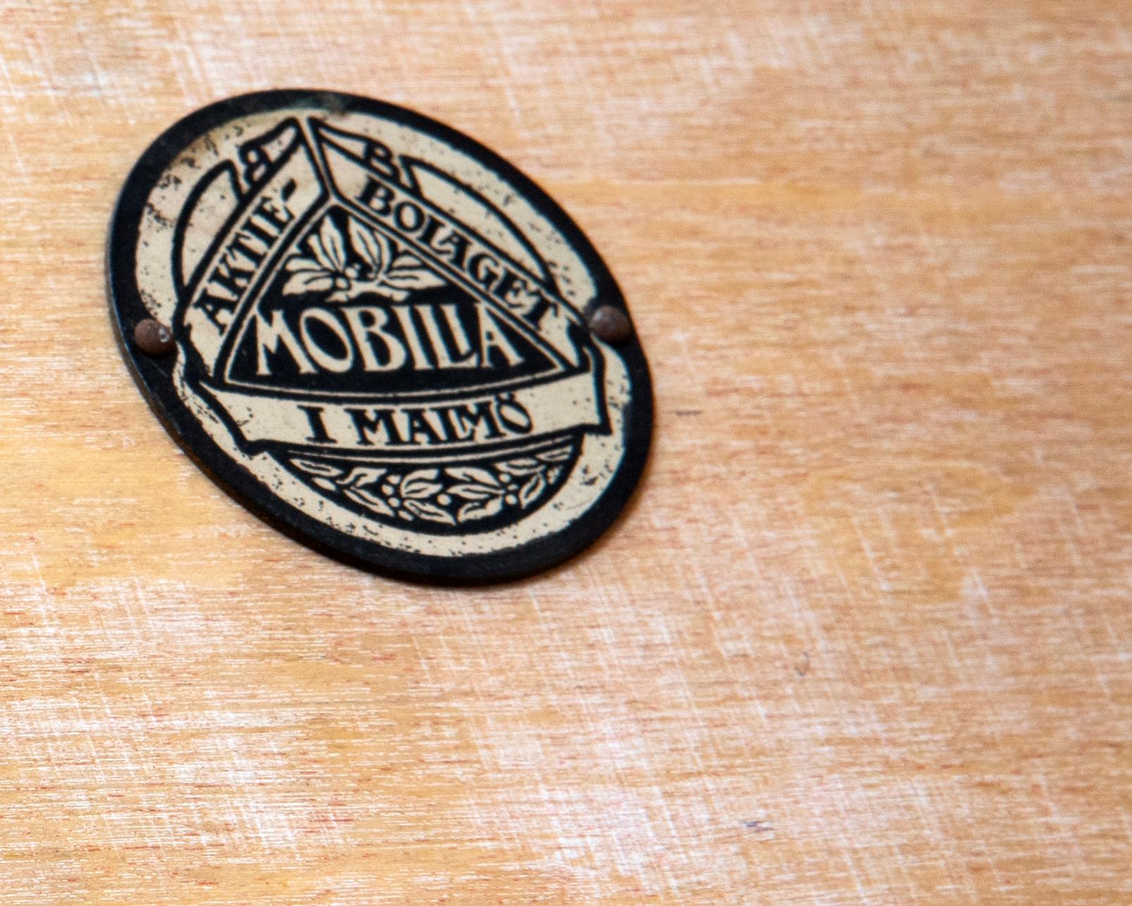 Rare 20th Century Sofa Table by Uno Åhrén en venta 1