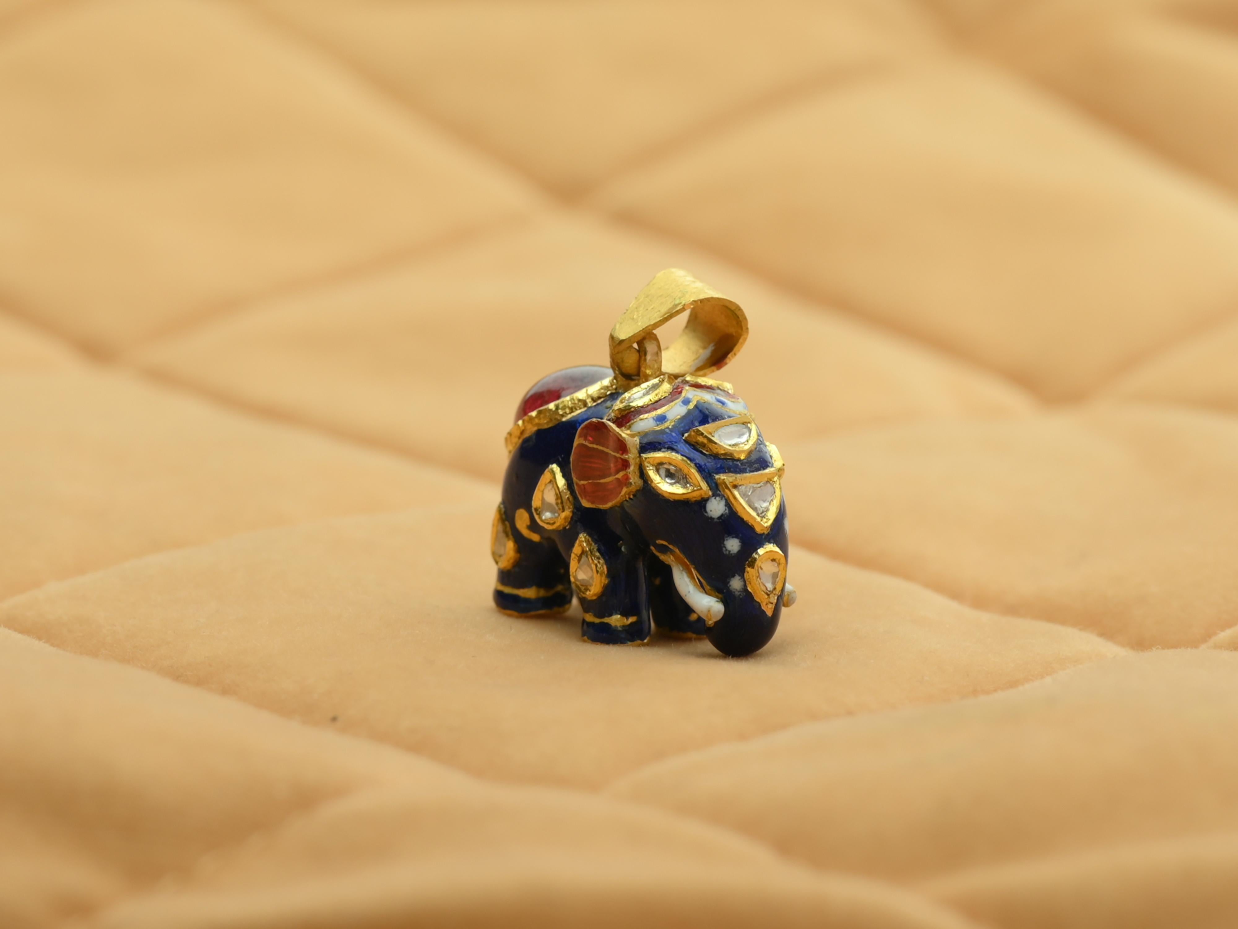 Rare 22K Gold Elephant pendant with blue enamel, natural spinel and diamonds For Sale 2