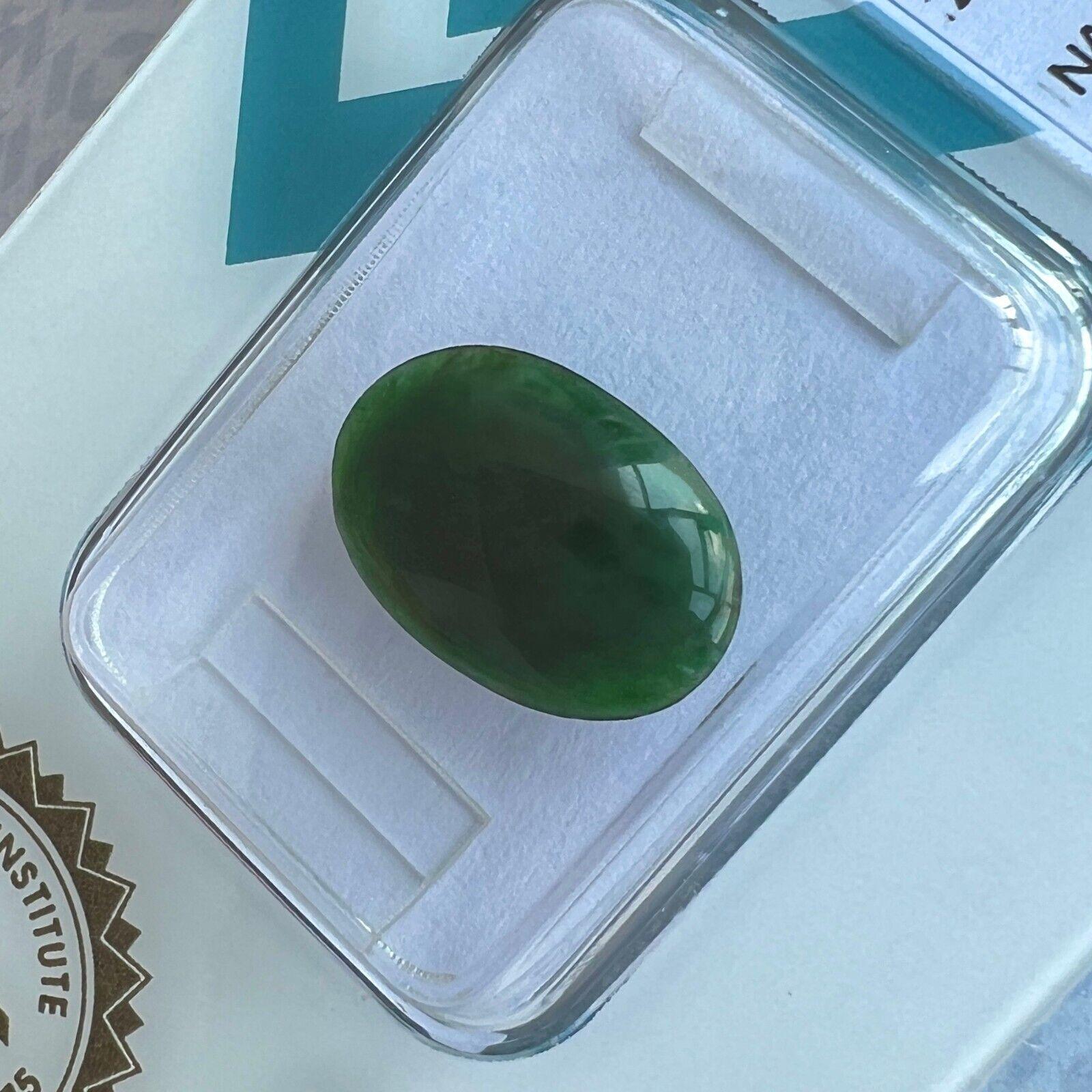 Seltener 2.30Ct IGI zertifizierter Jadeit Jade 'A' Grade Deep Green Oval Cabochon Edelstein im Zustand „Neu“ im Angebot in Birmingham, GB