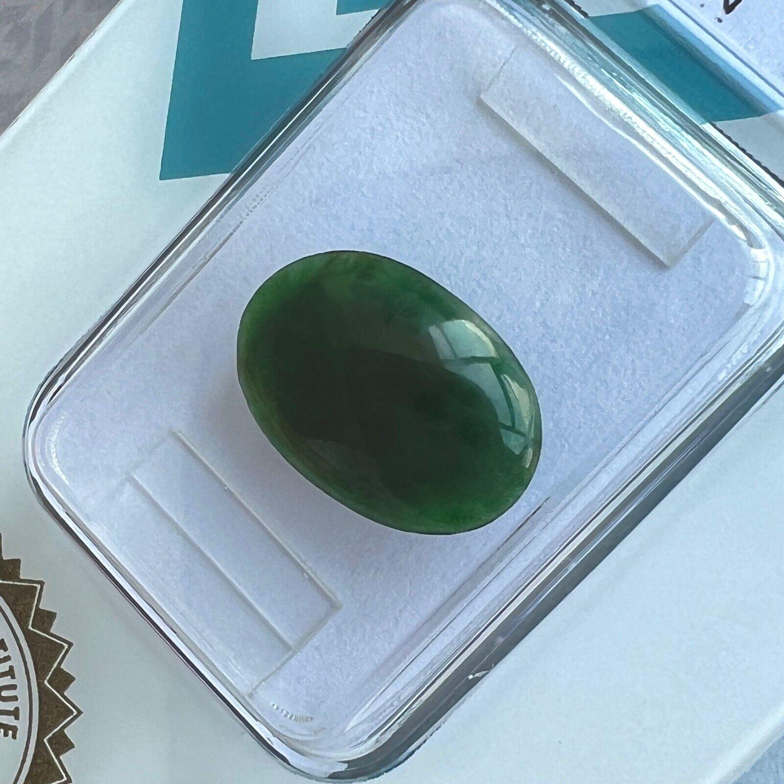 Seltener 2.30Ct IGI zertifizierter Jadeit Jade 'A' Grade Deep Green Oval Cabochon Edelstein für Damen oder Herren im Angebot