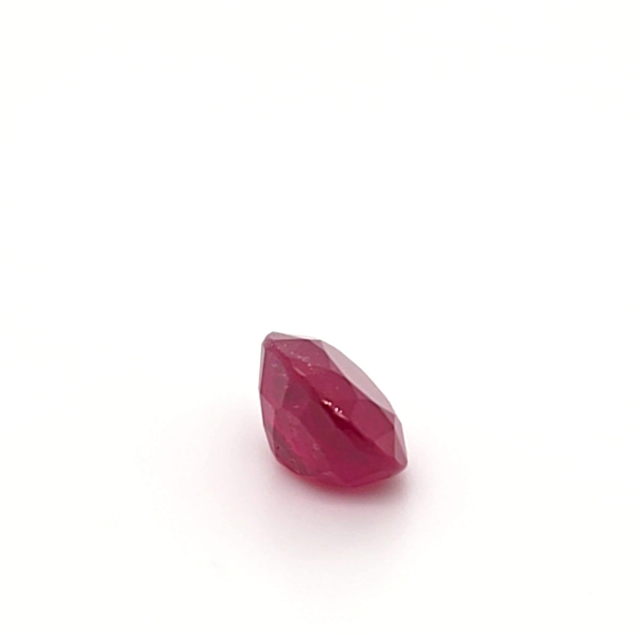 Seltener ovaler burmesischer Rubin von 2,69ct 