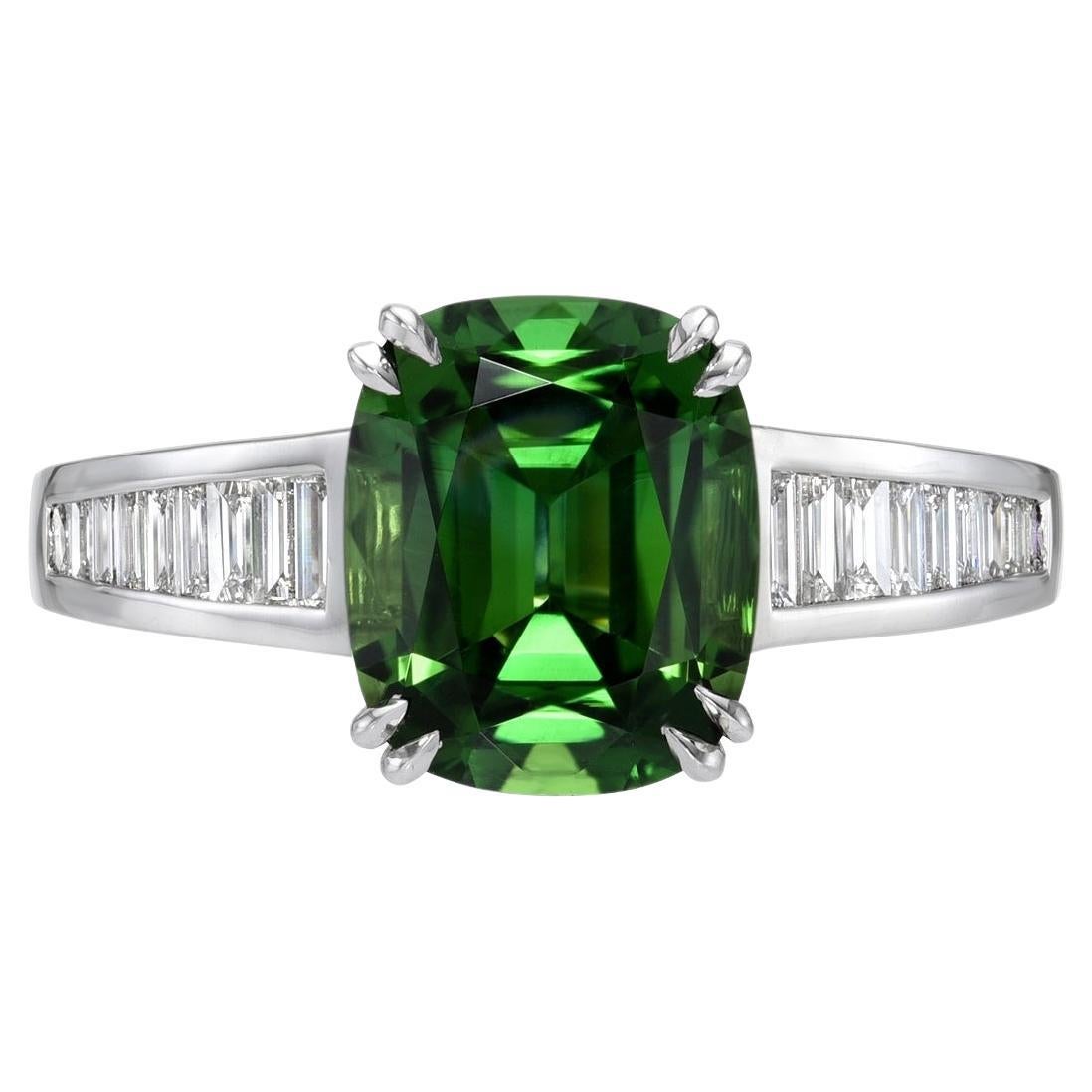 Rare bague en or 18 carats avec tourmaline verte chromée de 2,75 carats et diamants  - Bijoux de luxe