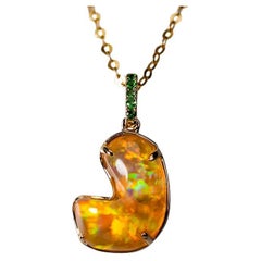 Seltene 2,77 ct vom Mond inspirierte Feueropal-Halskette aus 18K Gelbgold