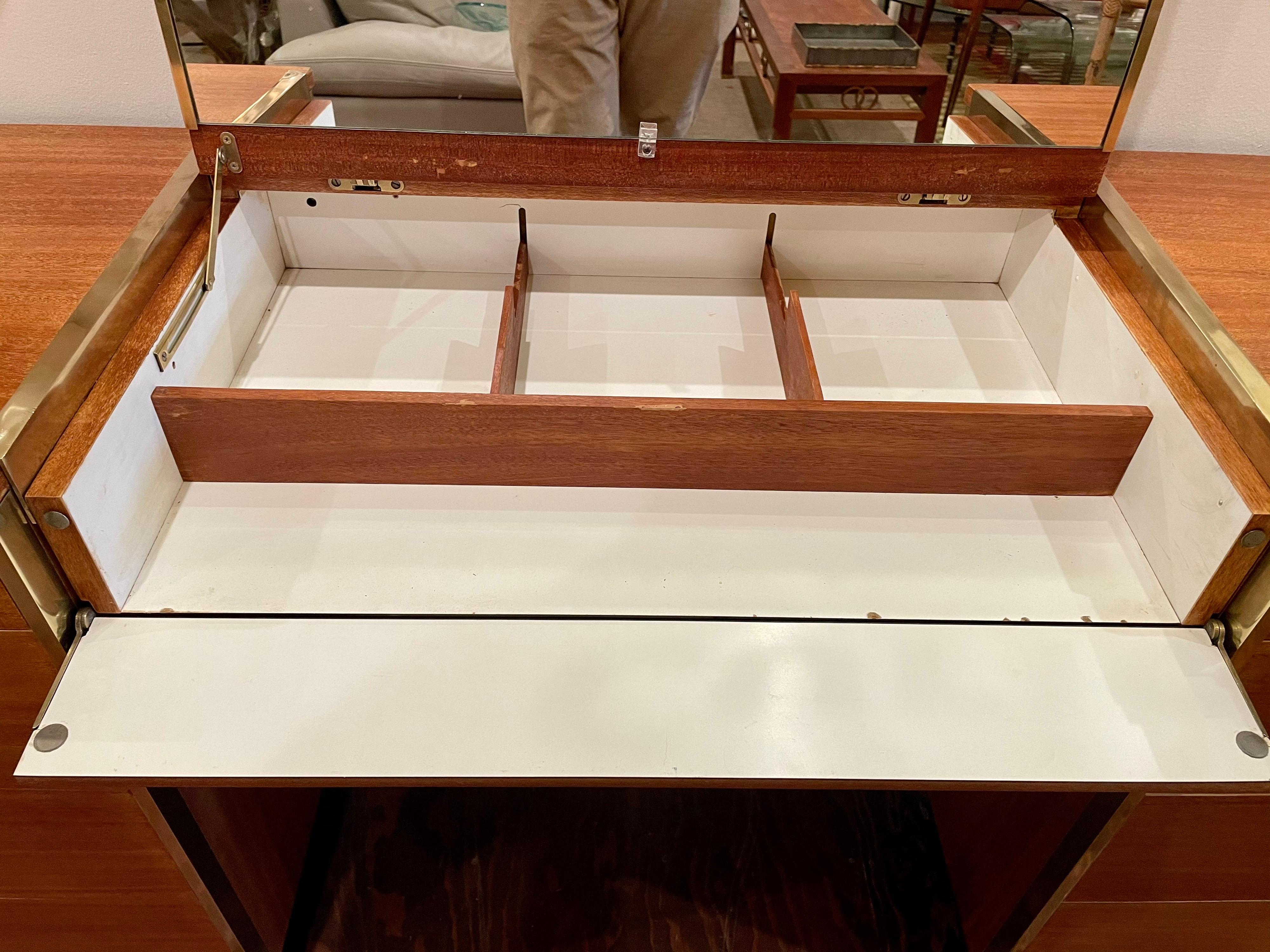 Rare 3-Piece Vanity Dresser Set Designed by Paul Mccobb Calvin Group 1