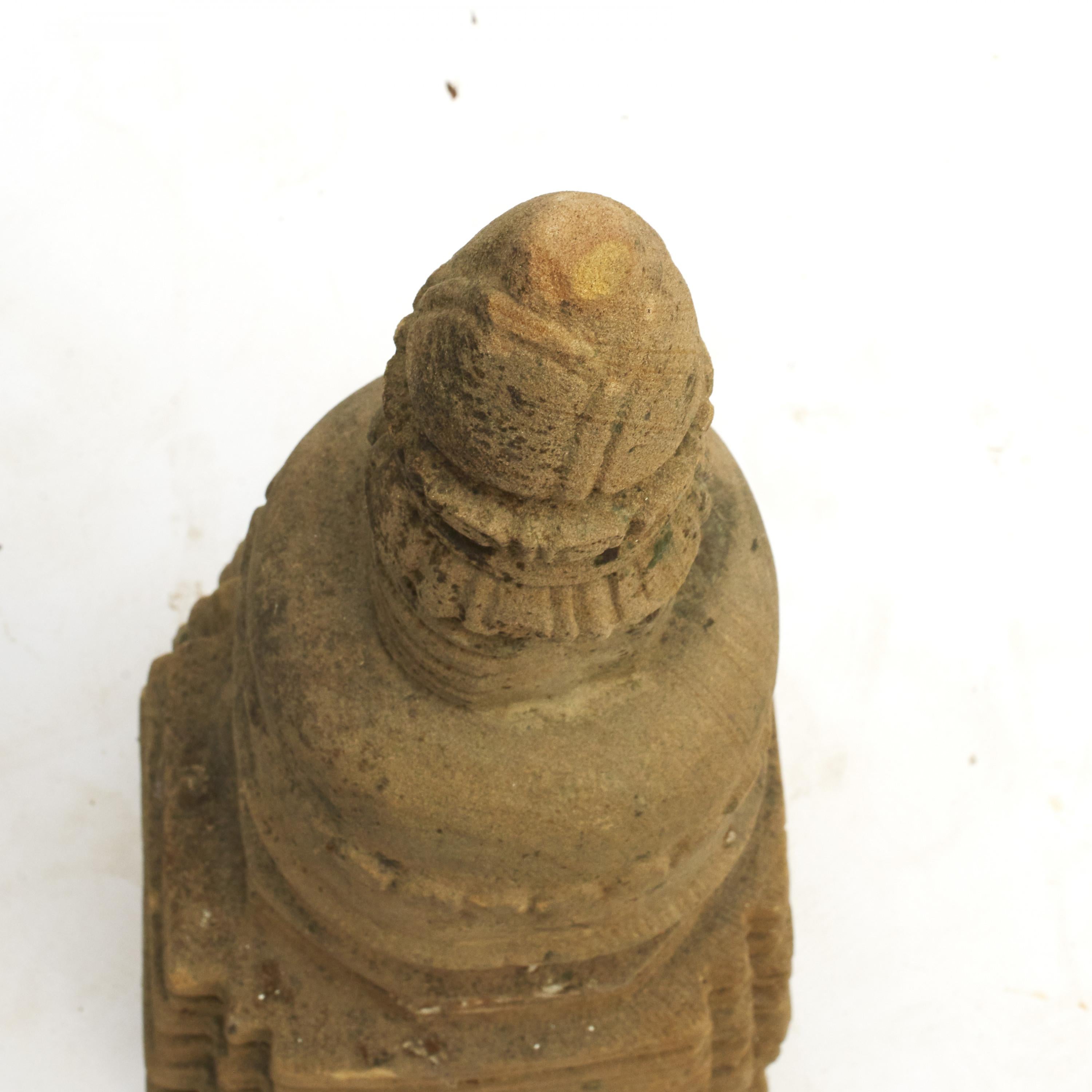 Fait main Rare sculpture de pagode Stupa en grès birman ancien de 400 à 600 ans en vente