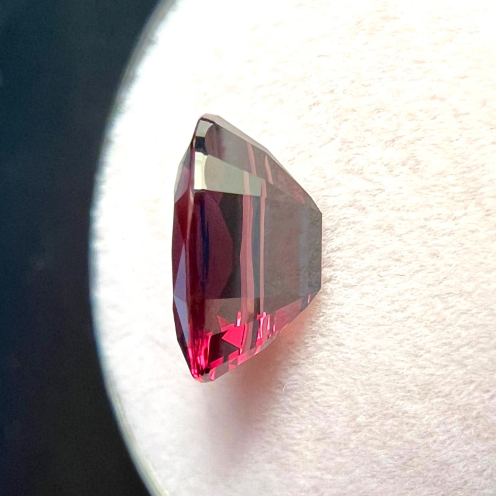 Raro granate de cambio de color certificado por la GIA de 4,10 ct Espessartina piropo oval natural en venta 8