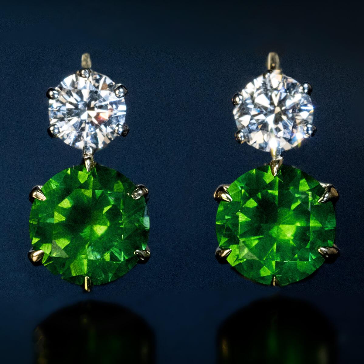 Women's Rare 4.46 Ct Russian Demantoid 1 Ct Diamond Earrings AGL and GIA Certified For Sale