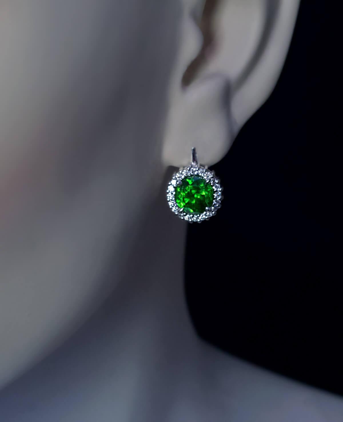Rare 4.47 Ct Demantoid Diamond Gold Earrings In New Condition For Sale In Chicago, IL