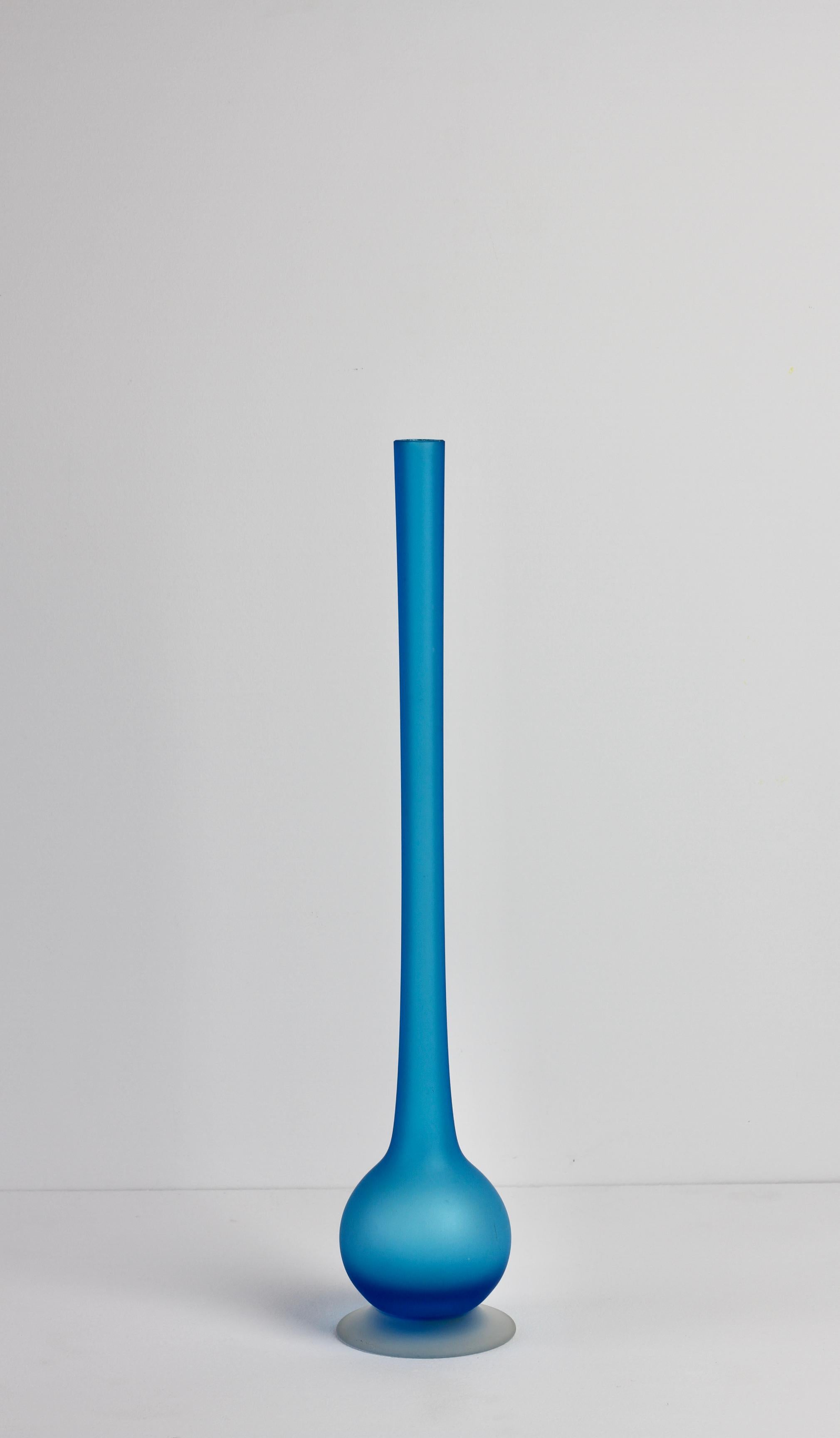 Rare Colorful Blue Carlo Moretti Satinato Murano Glass Pencil Vase In Good Condition For Sale In Landau an der Isar, Bayern