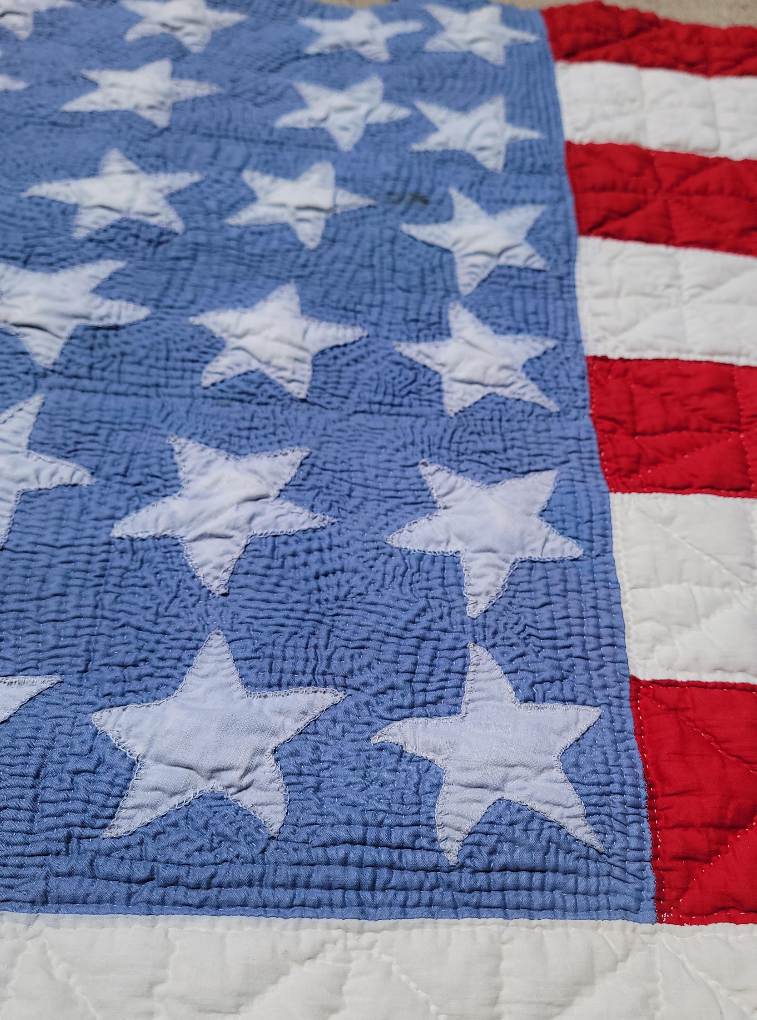 Rare 48 Star Flag Quilt In Good Condition For Sale In Los Angeles, CA