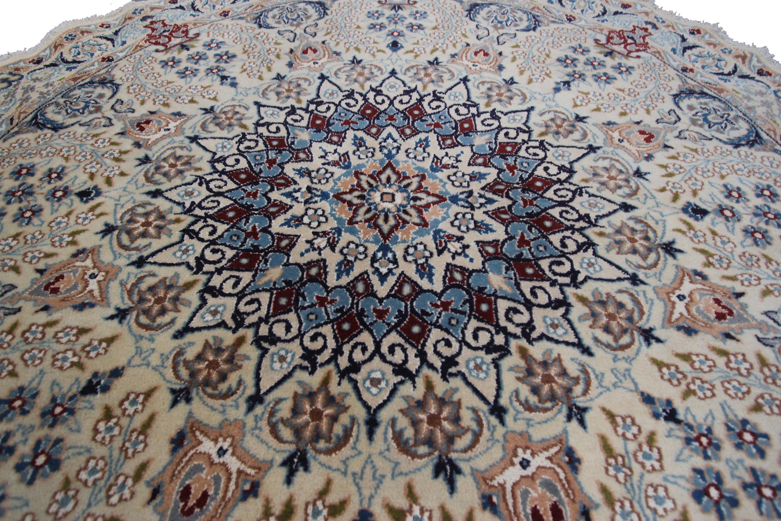 Mid-20th Century Rare 5' Round Nain Rug Beautiful Wool & Silk Handmade Persian Rug For Sale